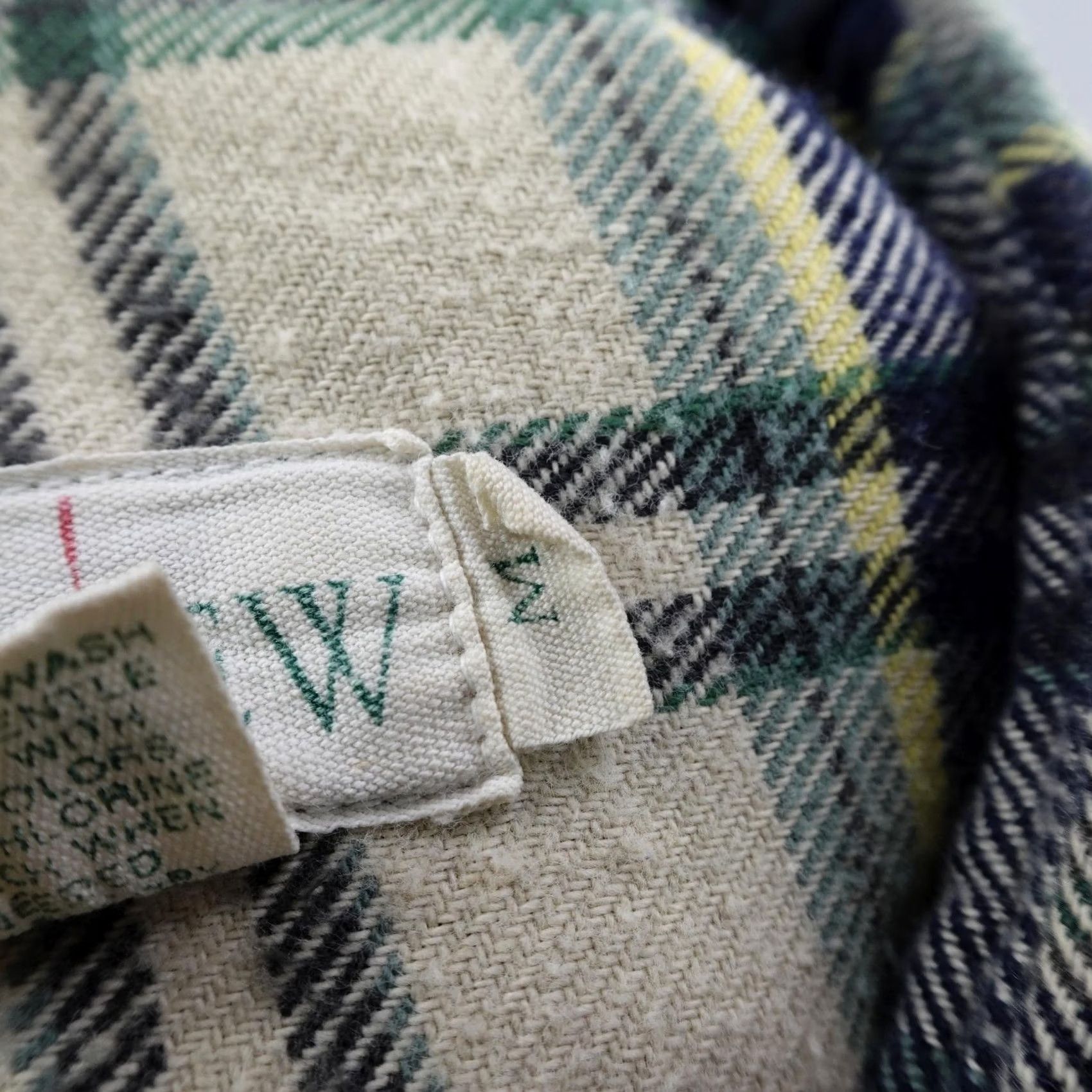 J.Crew VINTAGE J.CREW Shirt Mens M Green Beige Plaid Flannel Oarsman Button Up Size US M / EU 48-50 / 2 - 7 Thumbnail