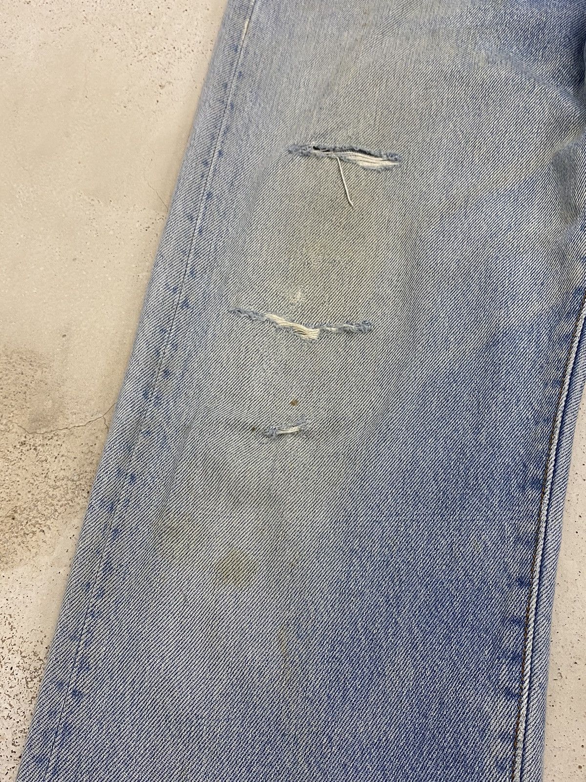 Levi's Vintage 80s Levis Big E Button 555 Distressed Light blue Jea Size US 29 - 5 Thumbnail