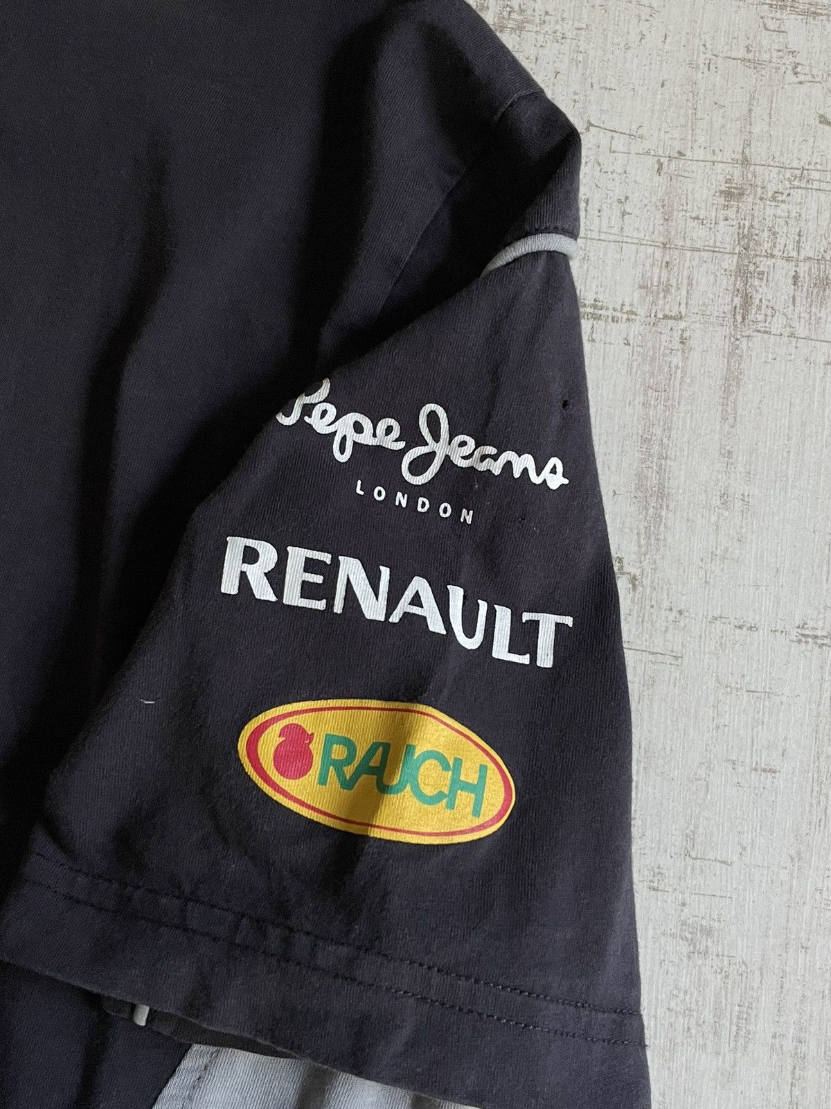 Pirelli × Red Bull Vintage Red Bull Racing Infiniti T-Shirt Pirelli Big Logo Size US M / EU 48-50 / 2 - 6 Thumbnail