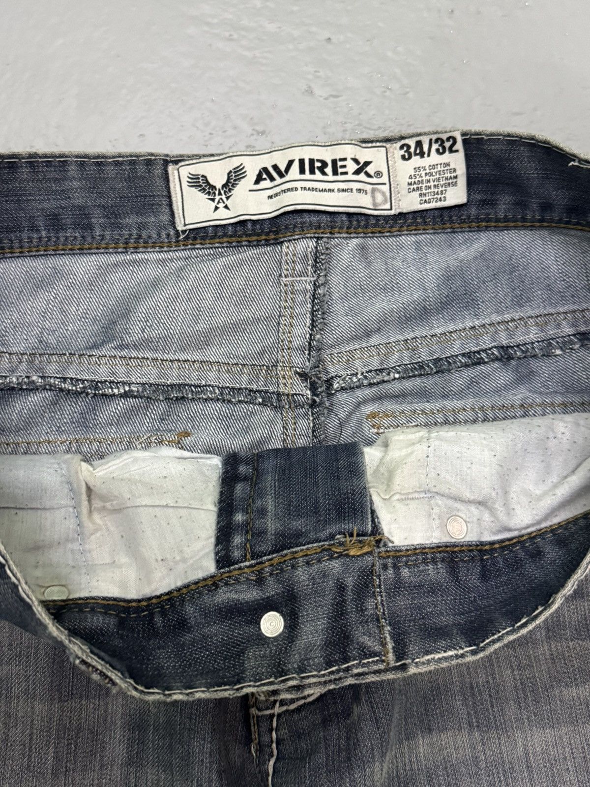 AVIREX DISTRESS RARE