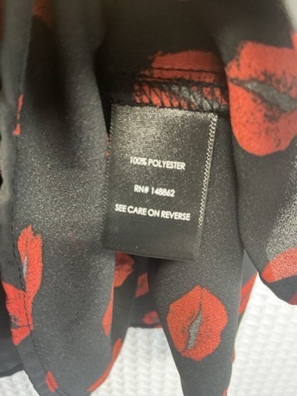 Torrid NWOT Torrid Lips Print Cold Shoulder V-Neck Blouse Women 2X Size ONE SIZE - 3 Thumbnail