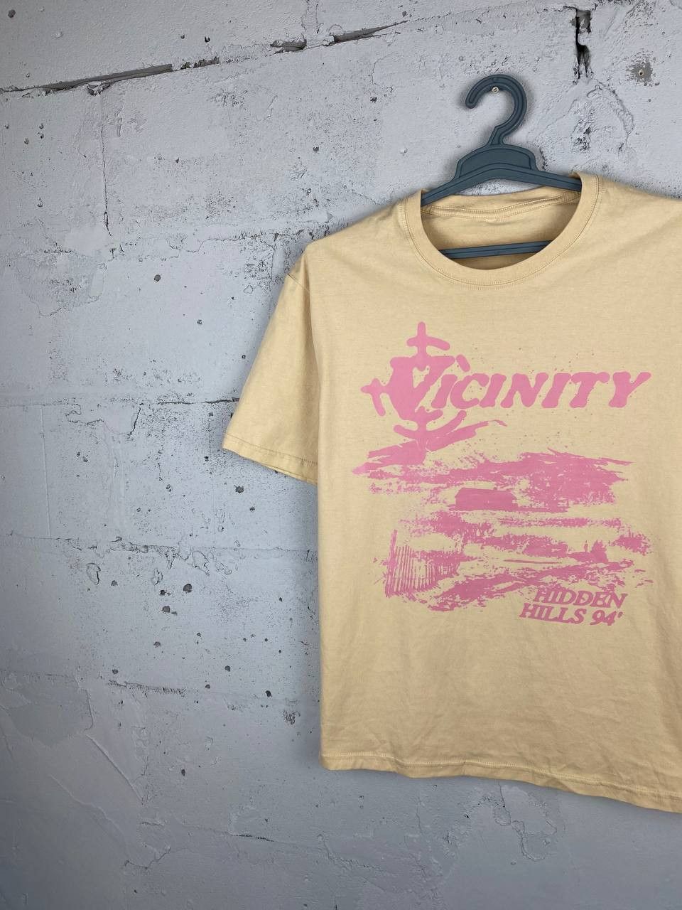 Designer Vicinity Hidden Hills 94' Japan Tee Size US M / EU 48-50 / 2 - 2 Thumbnail