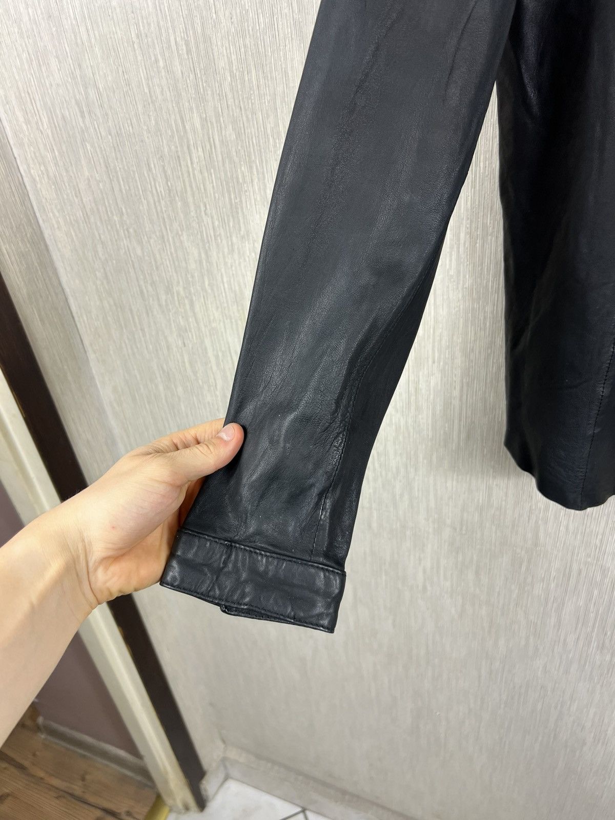 Guidi Elias Rumelis ER TARA black lamb leather button up shirt Size US S / EU 44-46 / 1 - 16 Thumbnail