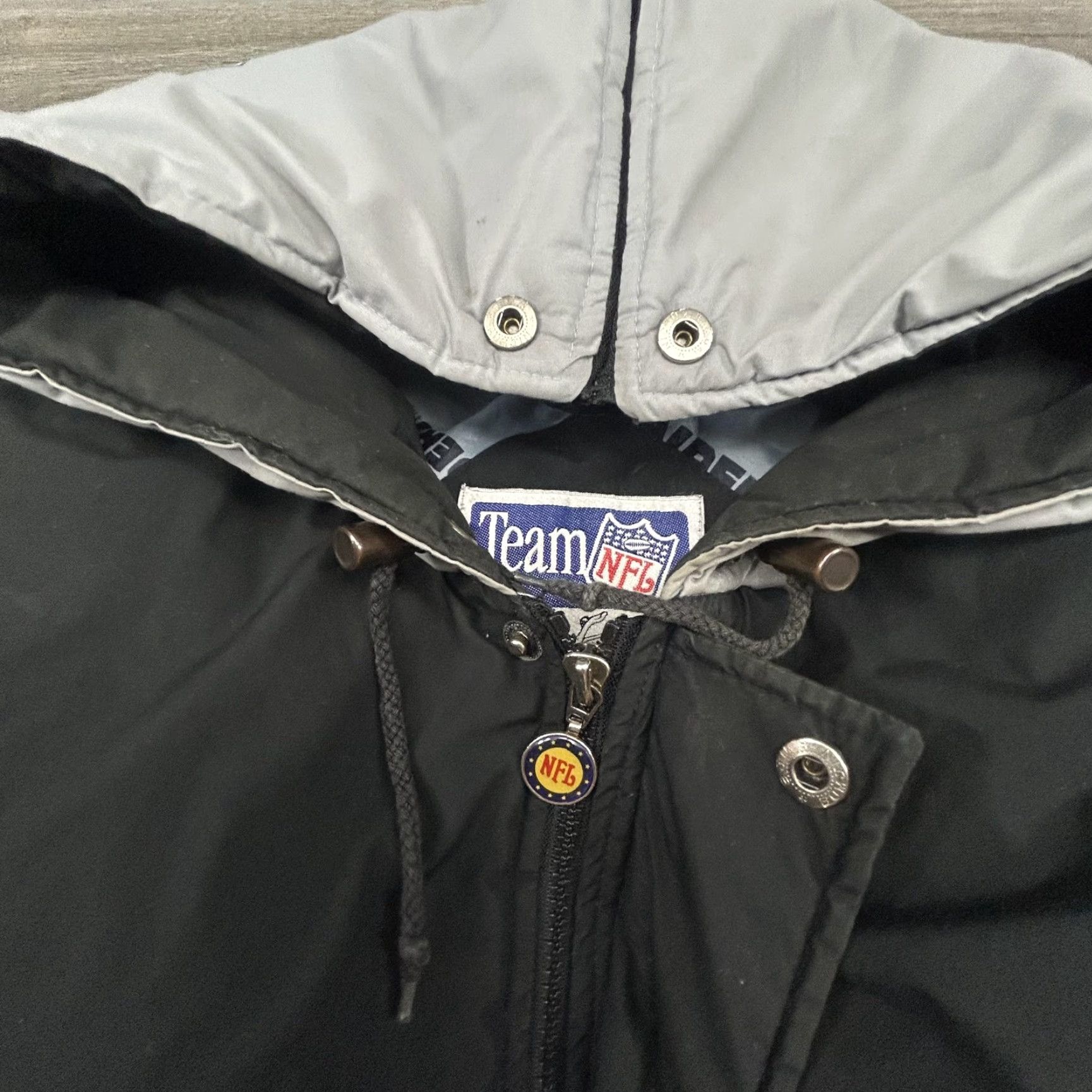 NFL VINTAGE Los Angeles Raiders Jacket Mens L NFL Triple FAT Goose Puffer 90s Parka Coat Black Full Zip Insulated Limited Edition 90s USA Mens Size US L / EU 52-54 / 3 - 6 Thumbnail