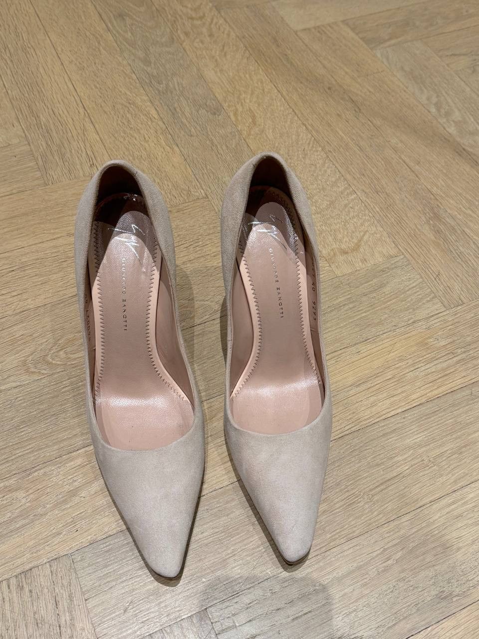 Giuseppe Zanotti Giuseppe Zanotti Beige Suede Heels Size US 9 / IT 39 - 4 Thumbnail