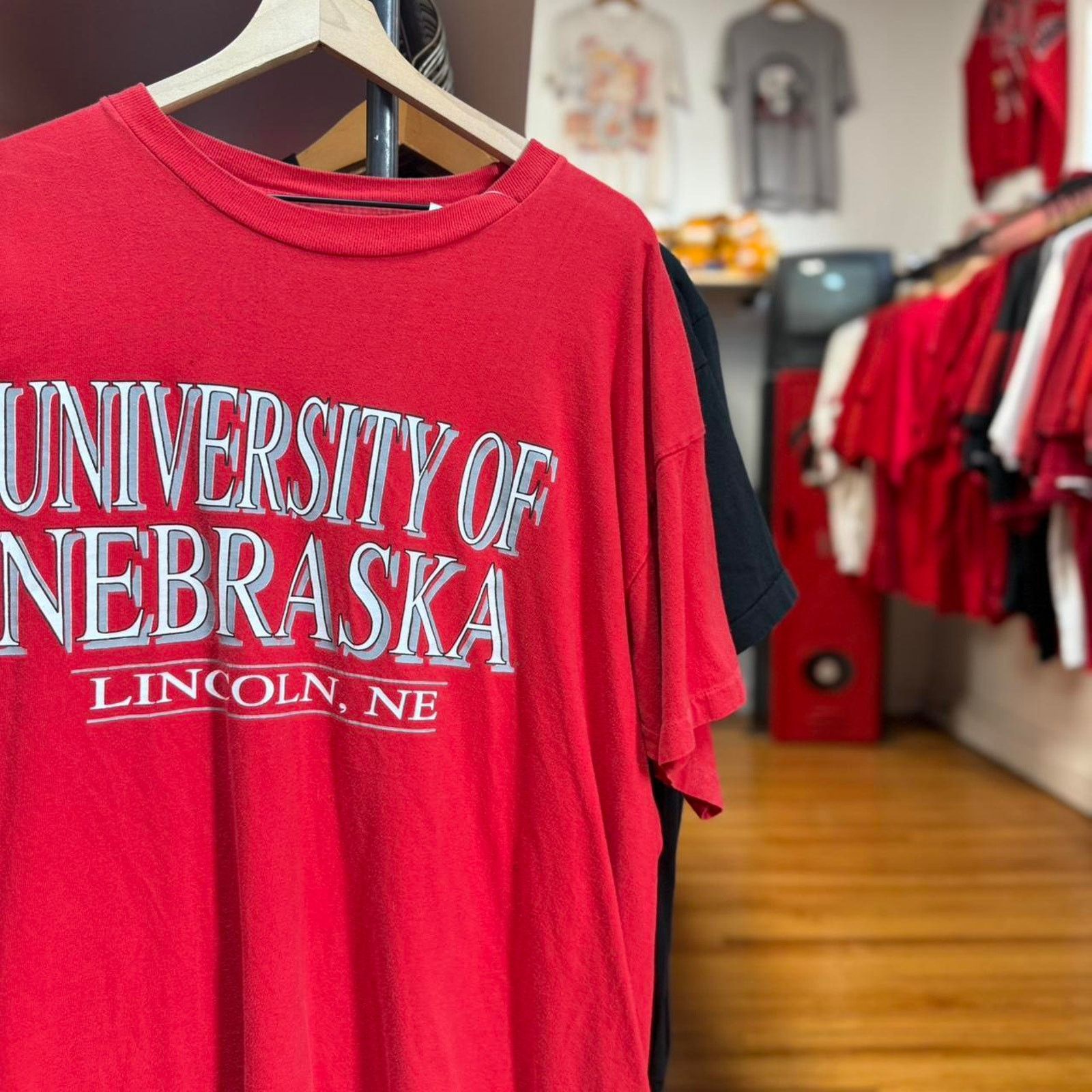 Vintage Vintage 90s Nebraska Huskers Cornhuskers Football T-Shirt Size US XXL / EU 58 / 5 - 1 Thumbnail