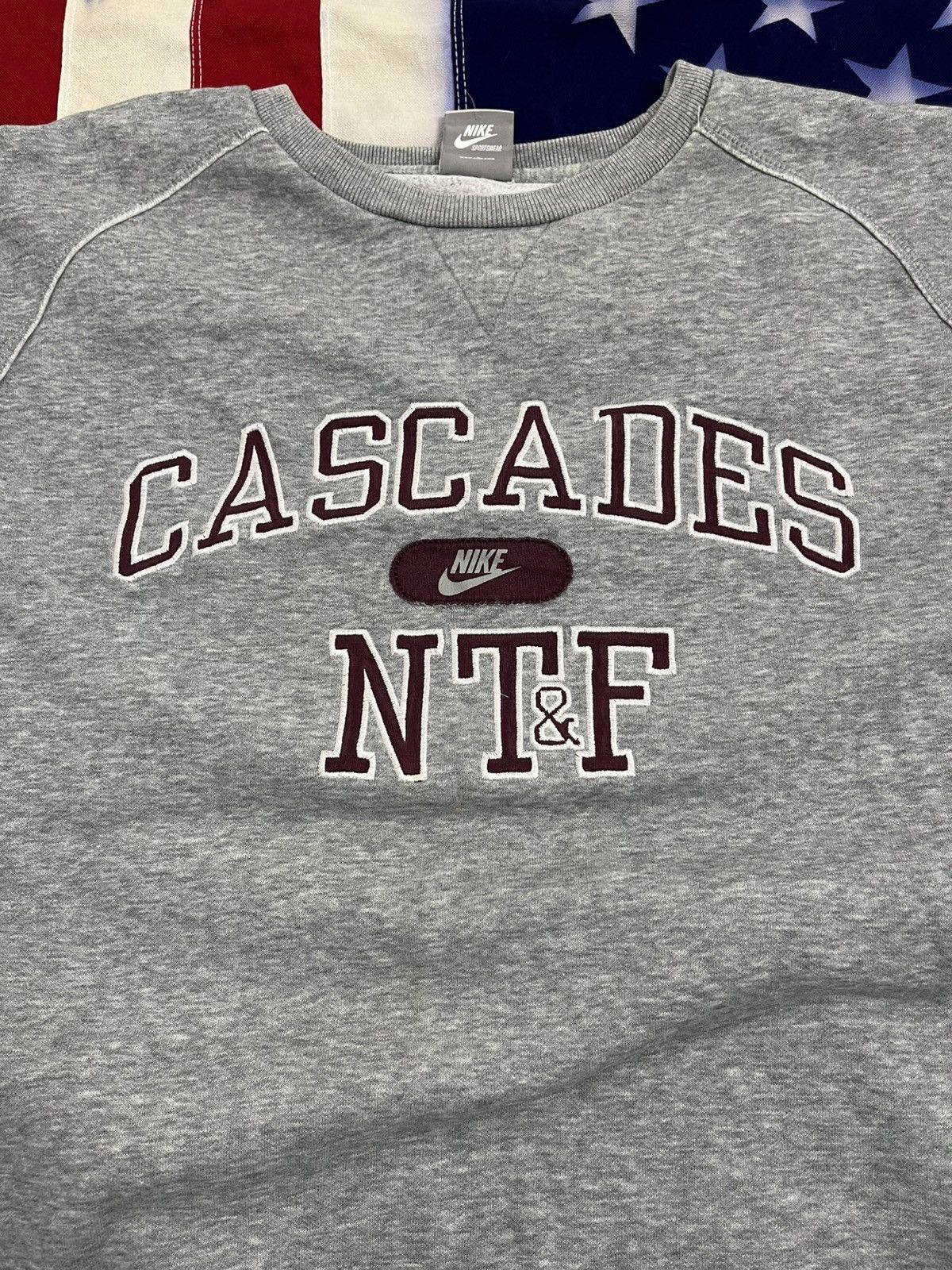 Nike Nike Vintage Style Cascades NTF Sweatshirt Size US XL / EU 56 / 4 - 3 Thumbnail