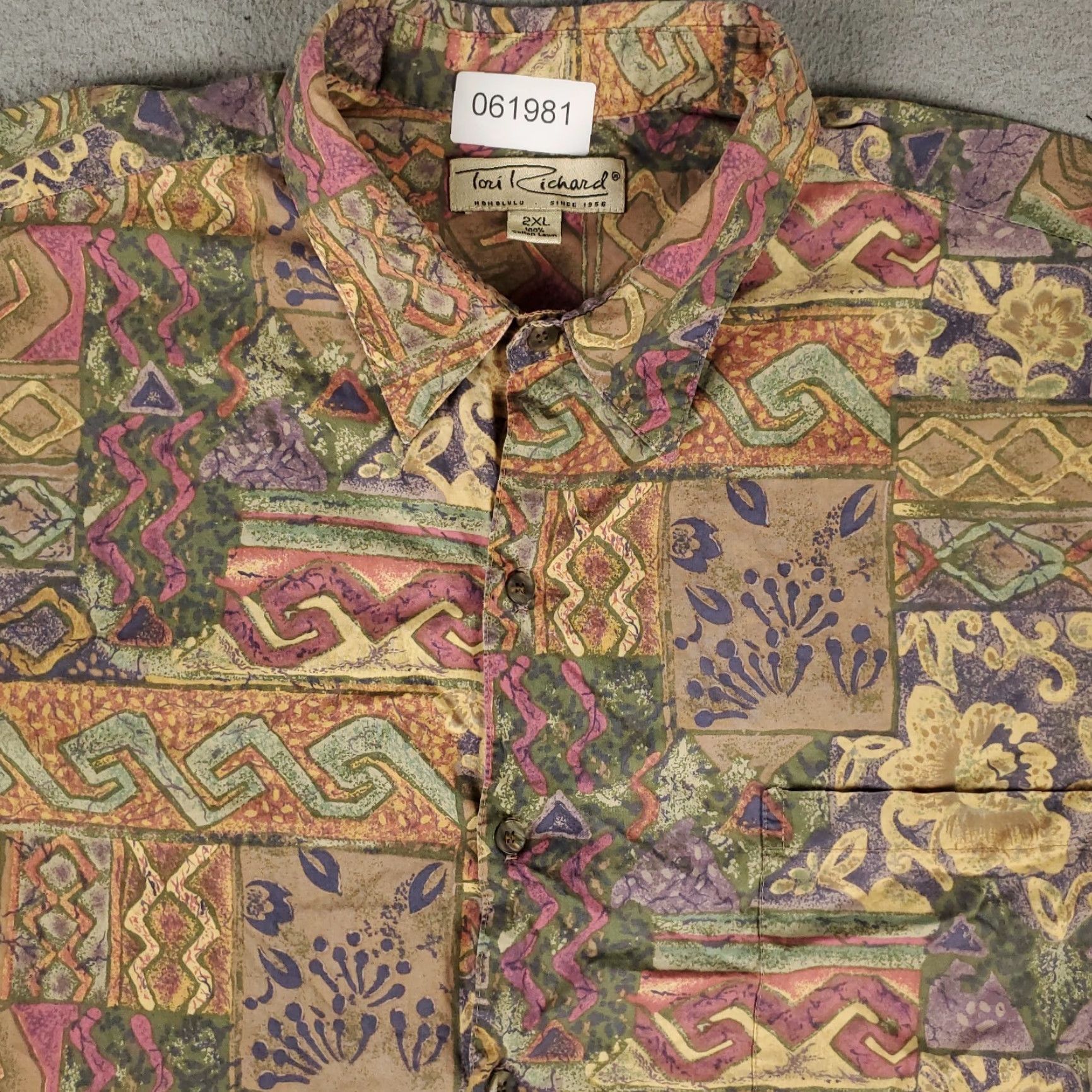 Tori Richard Tori Richard Shirt Mens 2XL Beige Geometric Print Button Up Short Sleeve Size US XXL / EU 58 / 5 - 2 Thumbnail