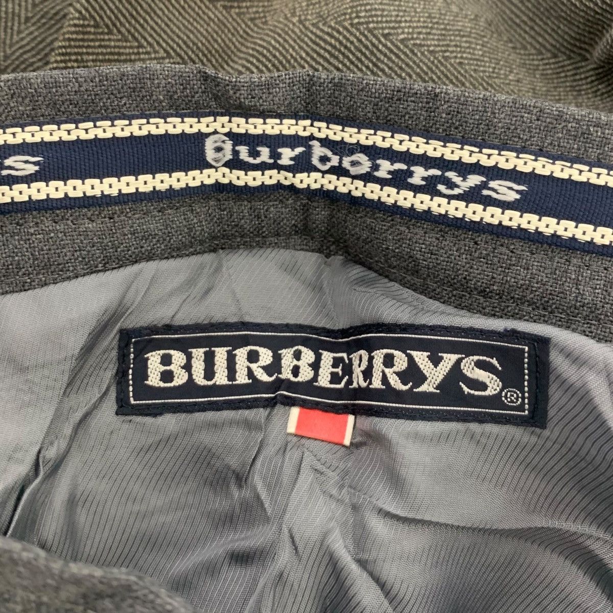 Burberry Vintage BURBERRYS LONDON Grey Wool Pleated A-Line Maxi Skirt Size 24" / US 00 / IT 34 - 4 Thumbnail
