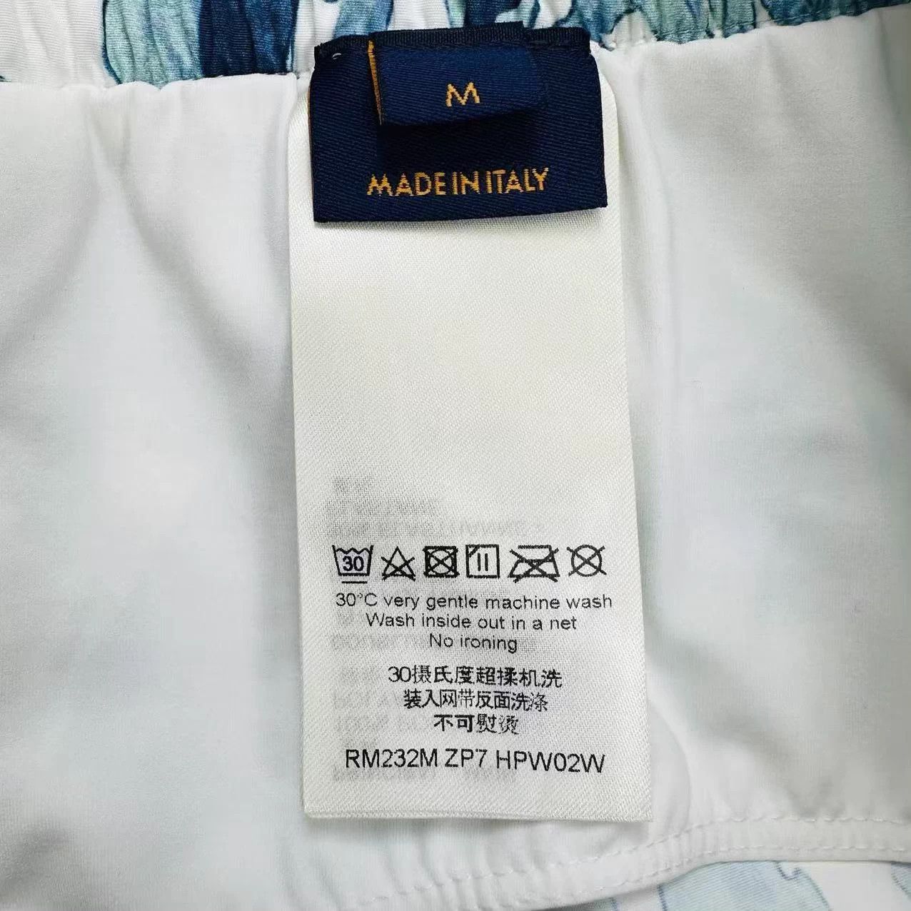 Louis Vuitton LV Seaweed All Over Print Logo M Shorts Size US 35 - 4 Thumbnail