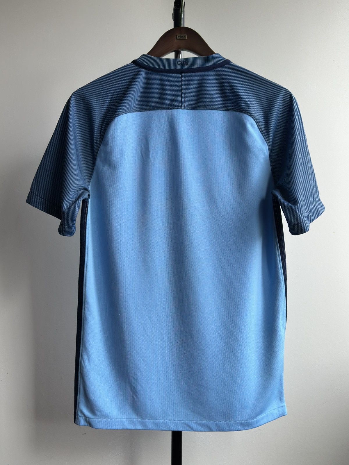 Nike Nike FC Manchester City 2016/17 Soccer Jersey Football Shirt Size US S / EU 44-46 / 1 - 7 Thumbnail