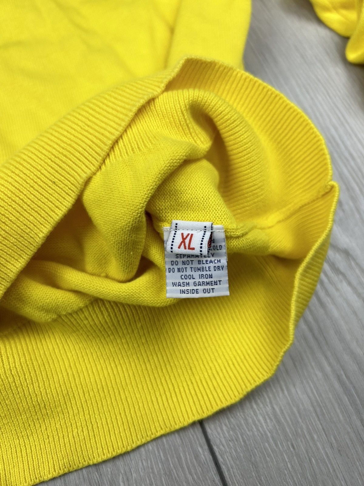 Evisu × Vintage Evisu Vintage V Neck Sweater Yellow Size XL Size US XL / EU 56 / 4 - 5 Thumbnail