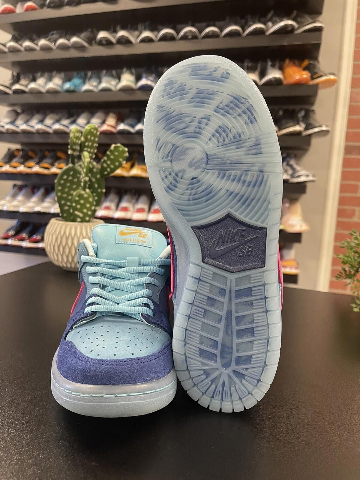 Nike Size 6 - Nike Dunk Low SB x Run The Jewels 4/20 DO9404-400 Size US 6 / EU 39 - 8 Thumbnail
