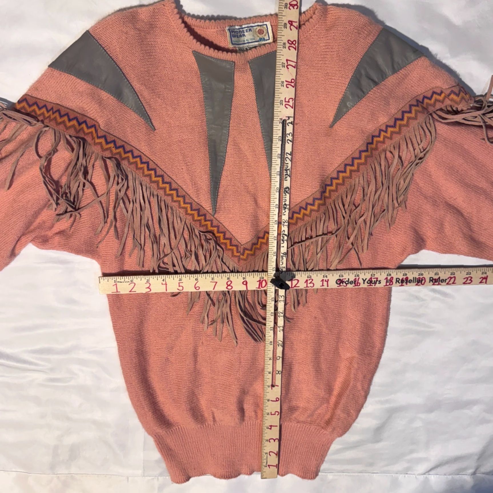 Vintage VINTAGE Pioneer Wear Pink Pastel Fringe Southwestern Sweater Size M Western 1980s Leather Casual Mens Ladies Girls Womens Size M / US 6-8 / IT 42-44 - 7 Thumbnail
