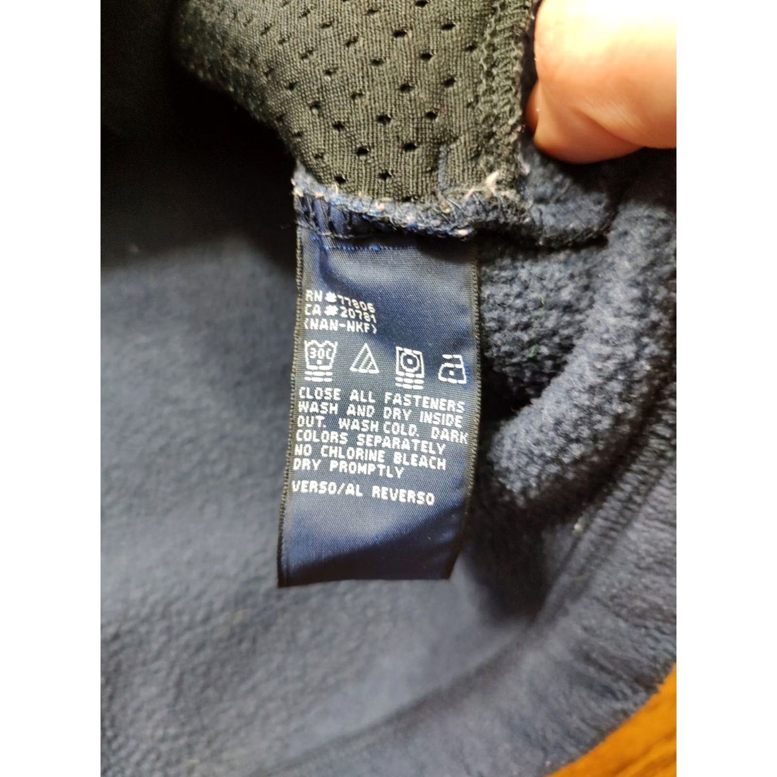 Tommy Hilfiger VINTAGE Tommy Hilfiger Sweater Pullover 1/4 Zip Winter Fleece Navy XL Mens 90s Size US XL / EU 56 / 4 - 7 Thumbnail