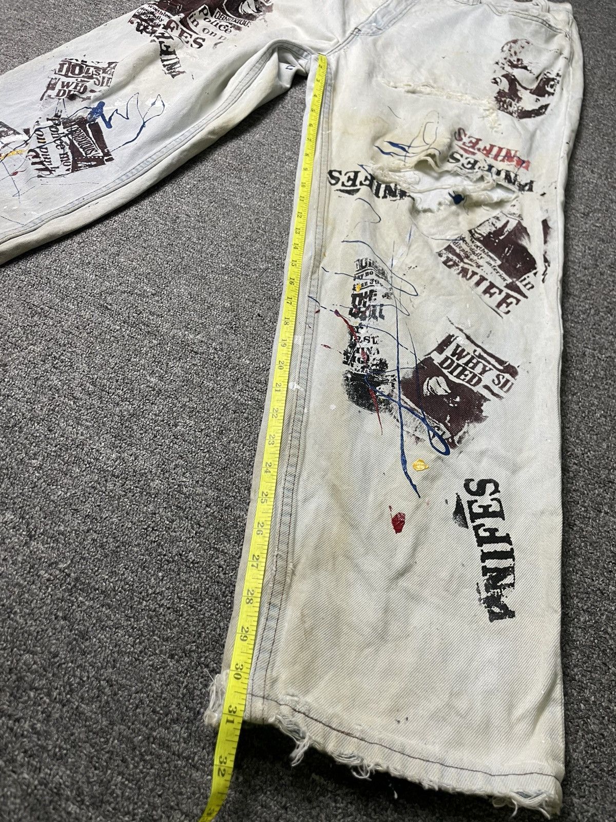 Levi's Vintage Levis Custom Print Denim Jeans (74) Size US 35 - 14 Thumbnail