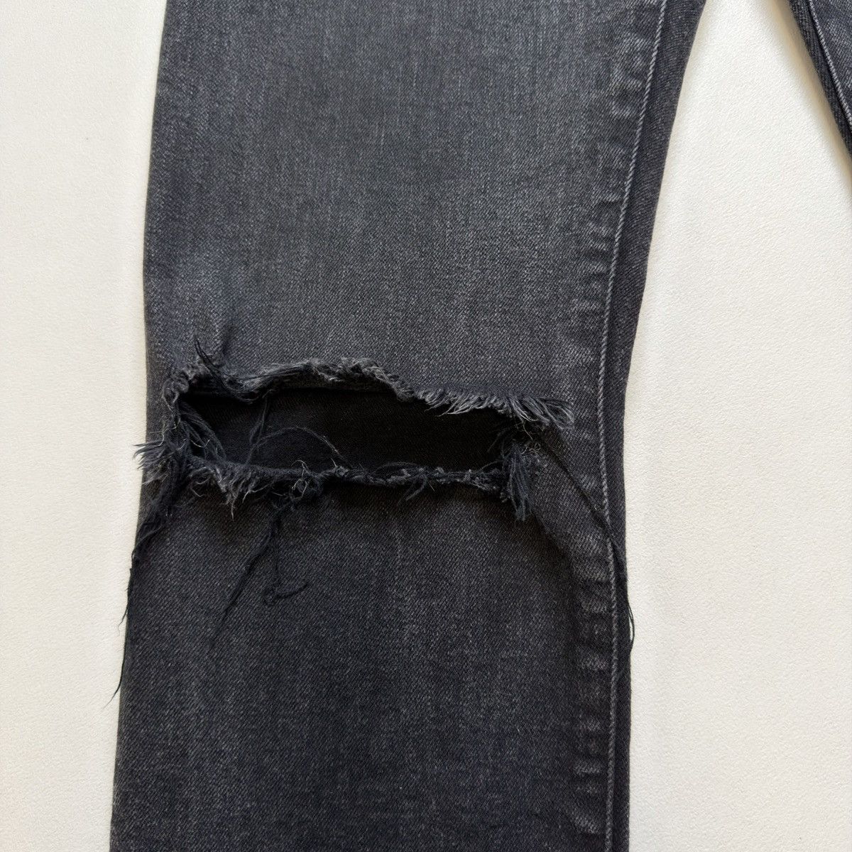 Balmain 2012 ‘Knee Blowout’ Washed Black Jeans Size US 34 / EU 50 - 9 Thumbnail