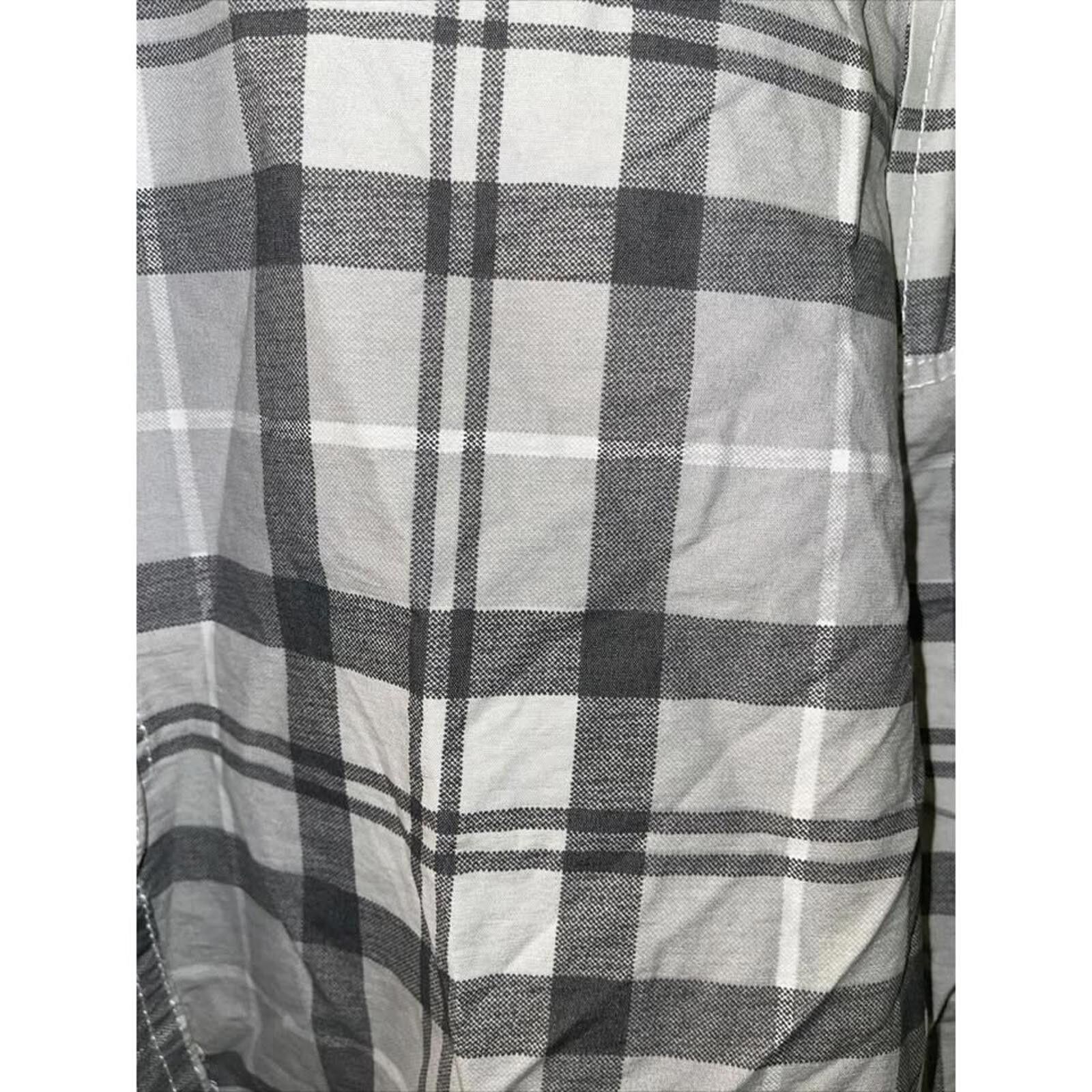 Other Men's Plaid Cargo Shorts - Gray & Black Size US 32 / EU 48 - 2 Thumbnail