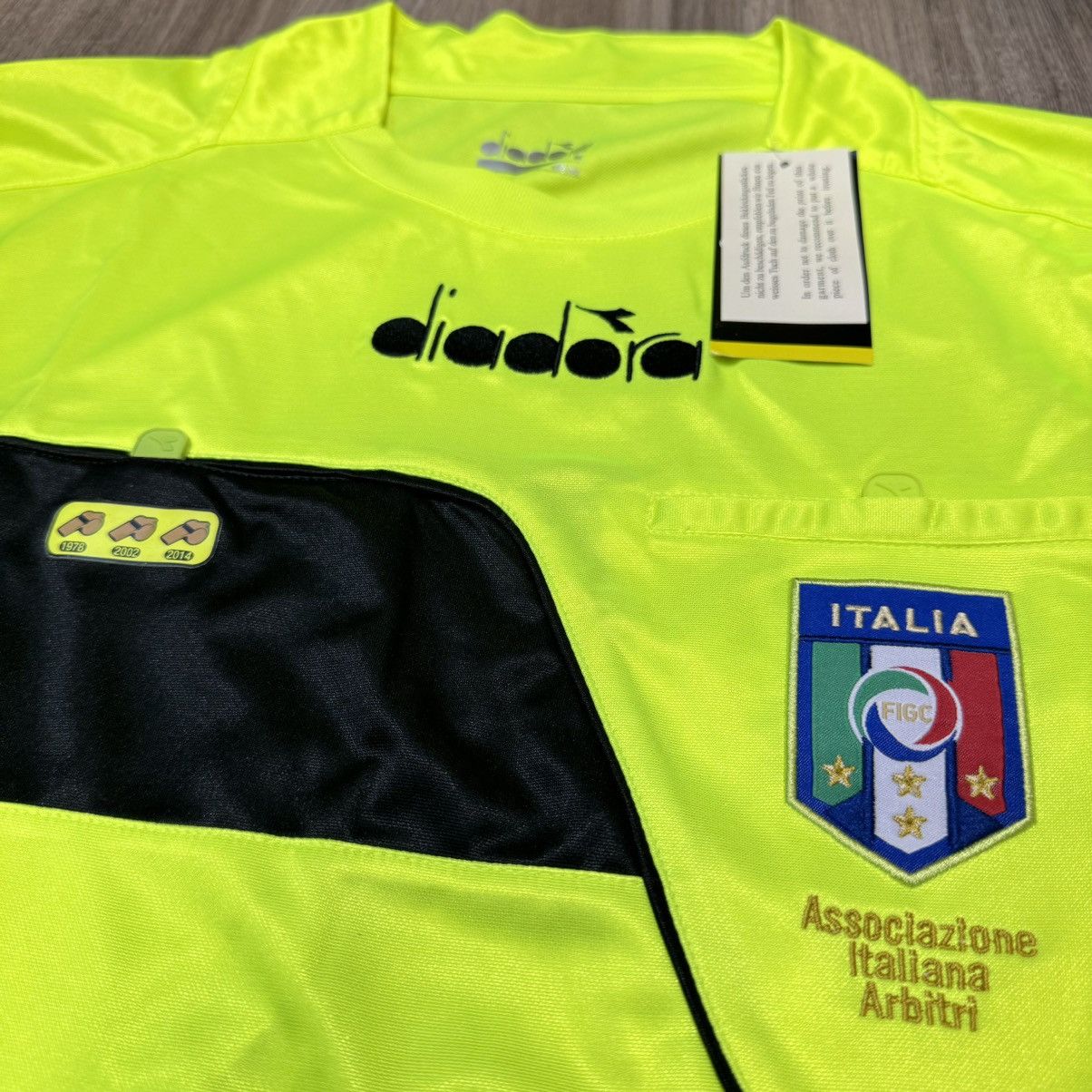 Diadora Italy Seria A referee shirt (Bnwt) Size US M / EU 48-50 / 2 - 3 Thumbnail