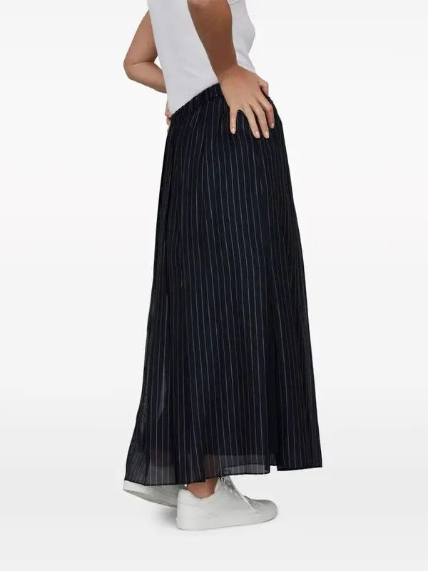 o1la1rc1a0425 Skirt in Dark Blue