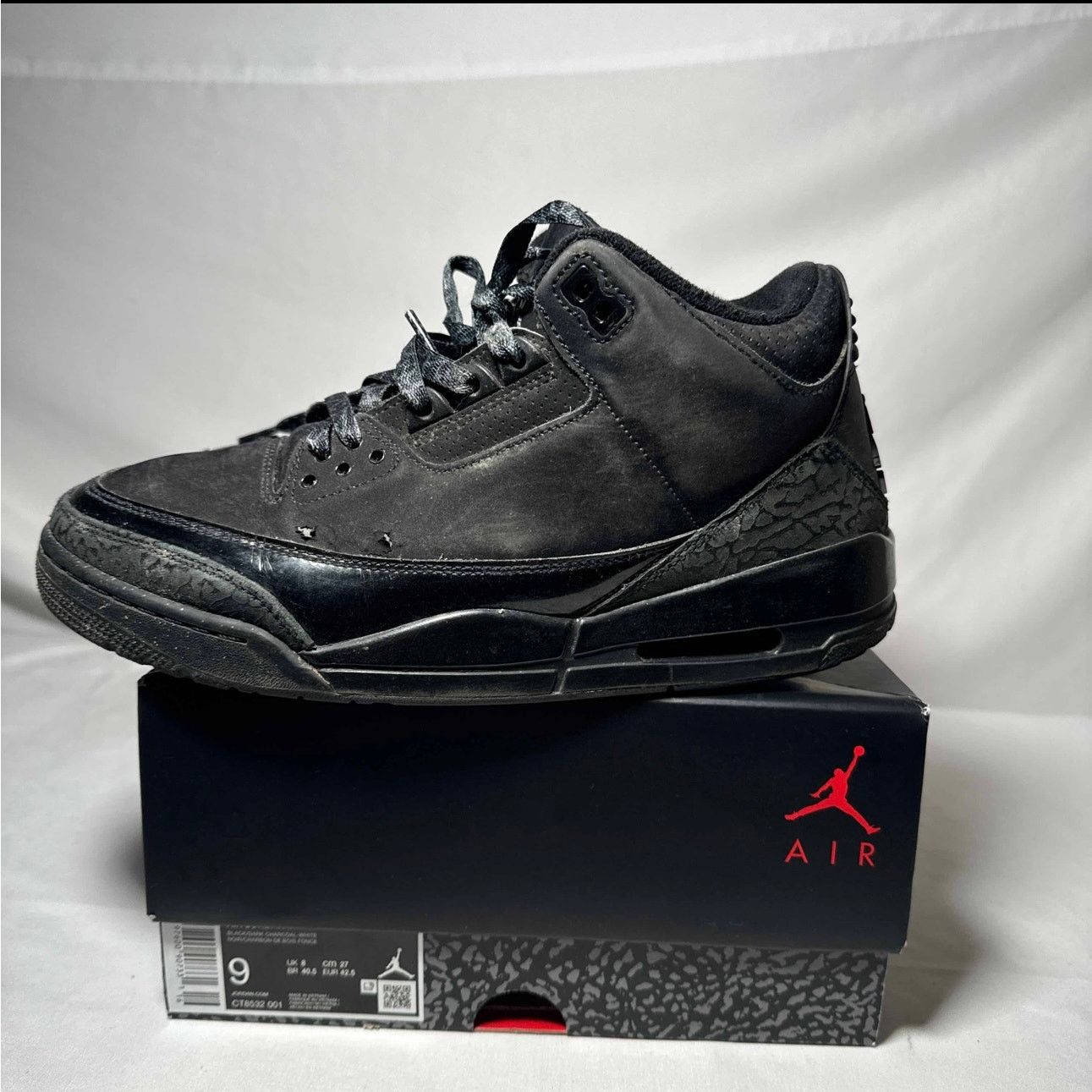 Jordan Brand × Nike Size 9 - Nike Air Jordan 3 Retro Black Cat 2025 Men's Shoes Size US 9 / EU 42 - 8 Thumbnail