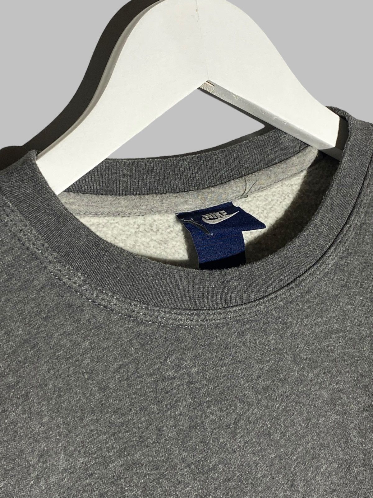 Nike 🔥 NIKE ESSENTIALS EVERYDAY WEAR CREWNECK SWEATSHIRT Size US M / EU 48-50 / 2 - 9 Thumbnail
