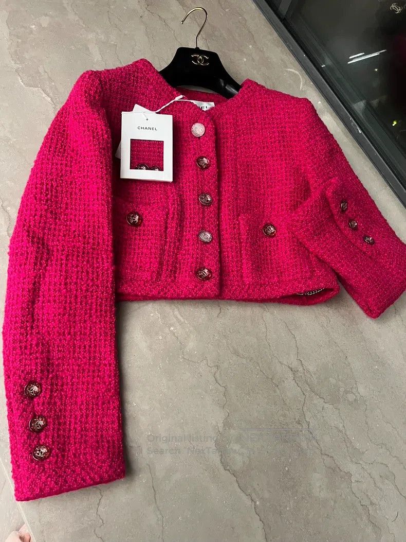 Chanel Chanel 21k rose red gem button short jacket Size XS / US 0-2 / IT 36-38 - 1 Thumbnail