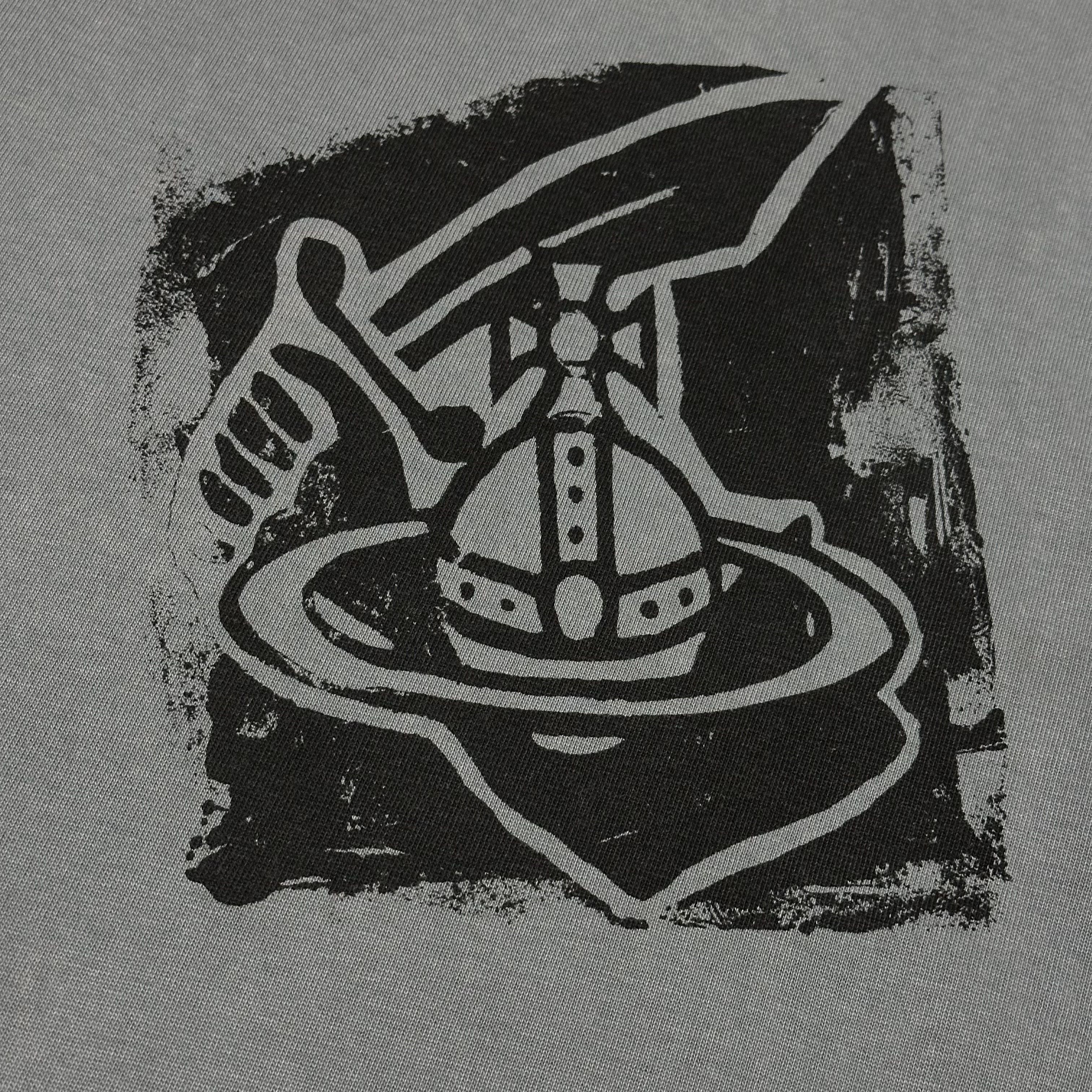 Vivienne Westwood Vivienne Westwood Tee Size US L / EU 52-54 / 3 - 3 Thumbnail