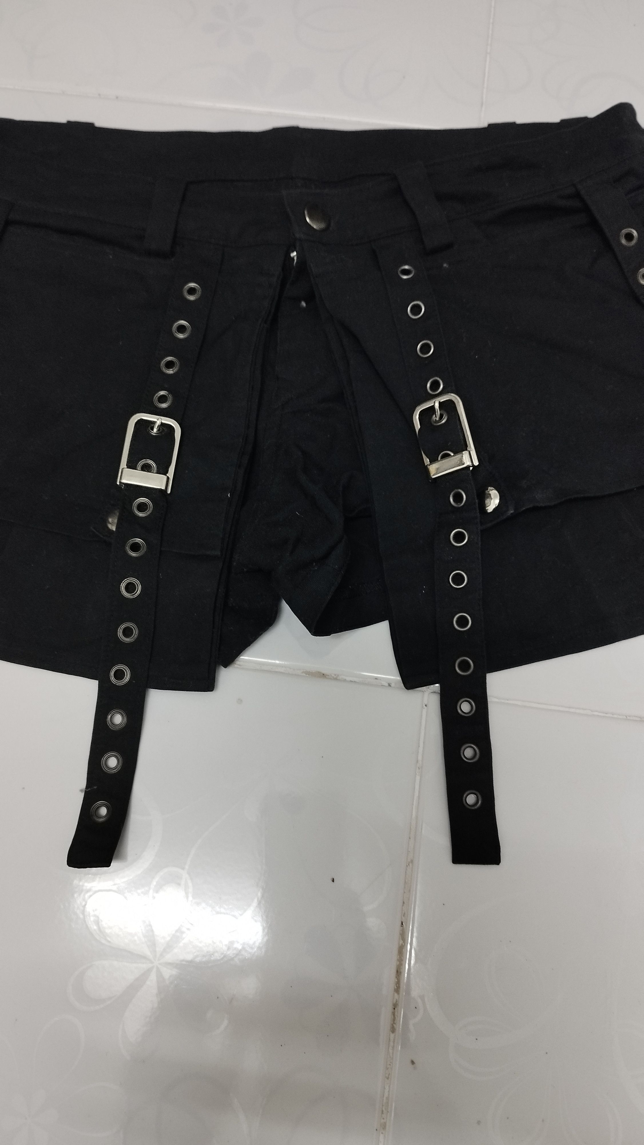 Japanese Brand Presence! Punk short pants Size 30" / US 8 / IT 44 - 1 Thumbnail