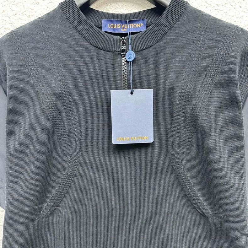 Louis Vuitton Louis Vuitton zippered neckline and knitted nylon panels Size US S / EU 44-46 / 1 - 3 Thumbnail