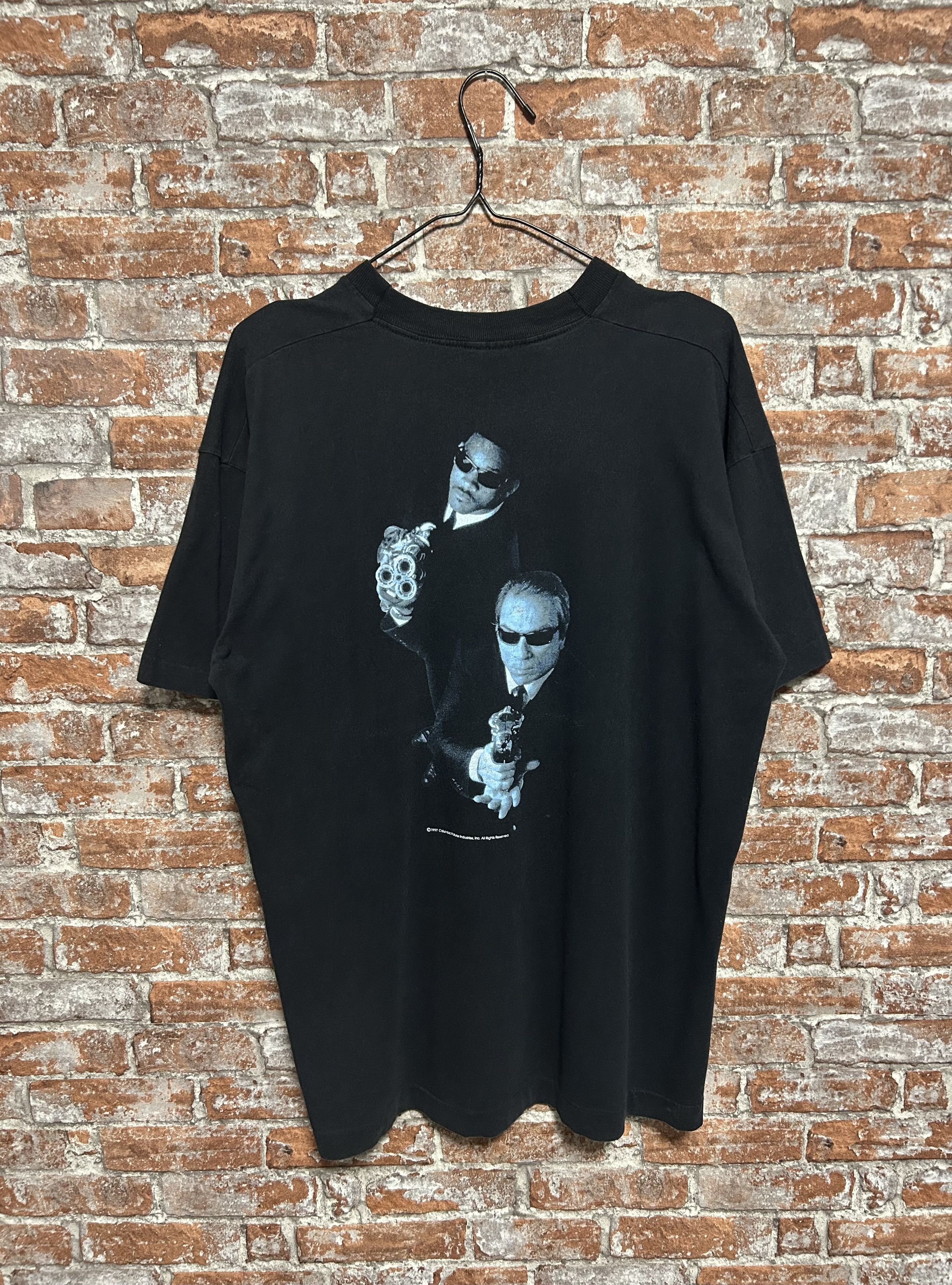 Vintage Vintage 1997 Men In Black Movie T-shirt Size US XL / EU 56 / 4 - 1 Thumbnail