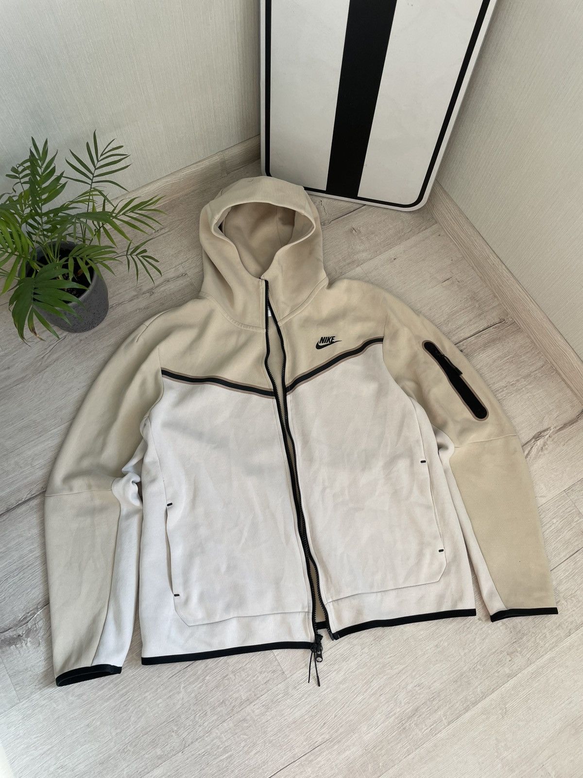 Nike Tech Fleece Zip Hoodie White/Cream Drill Corteiz Style