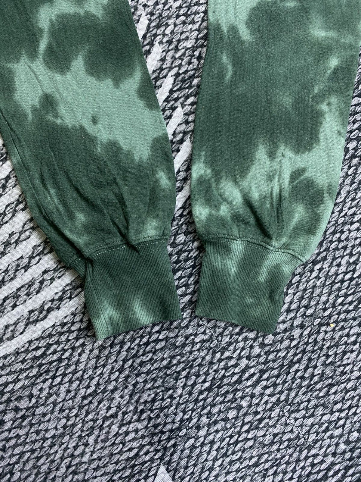 Keith Haring Keith Haring Green Tie Dye Cropped Sweatshirt Size M / US 6-8 / IT 42-44 - 5 Thumbnail