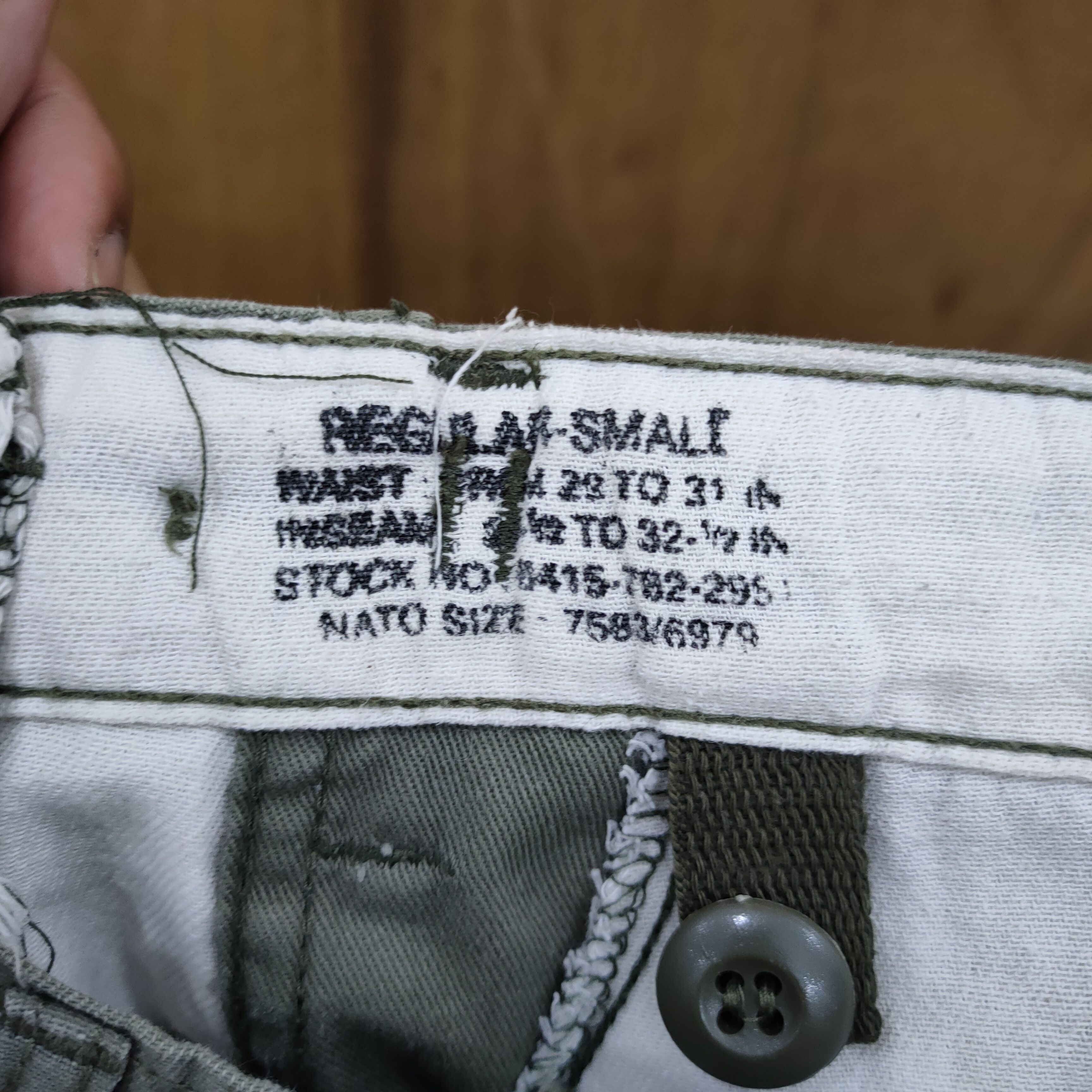 Vintage VINTAGE MILITARY FADED GREEN CARGO PANTS Size US 30 / EU 46 - 18 Thumbnail