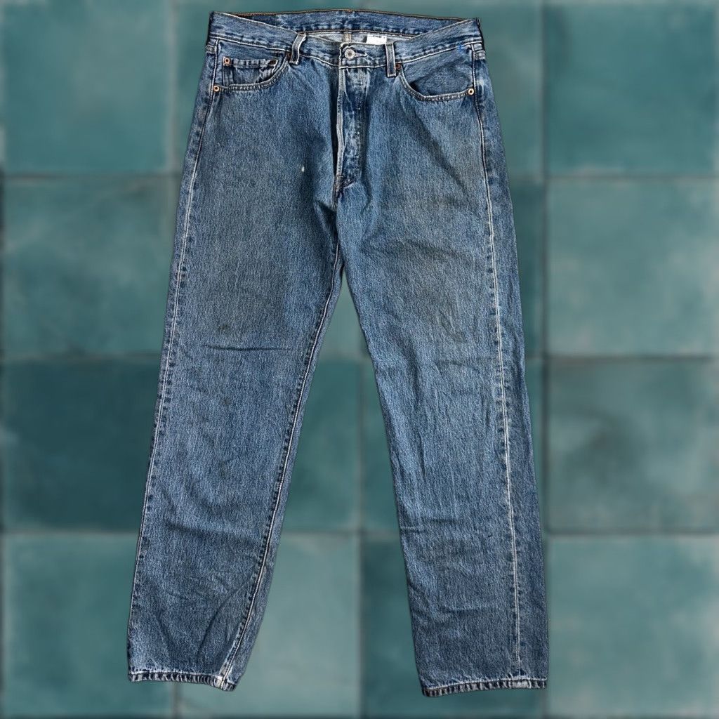 Levi's VINTAGE Levi's 501 Straight Leg Jeans 90s Mid Wash 36x34 Denim Comfort Mens Size US 36 / EU 52 - 1 Thumbnail