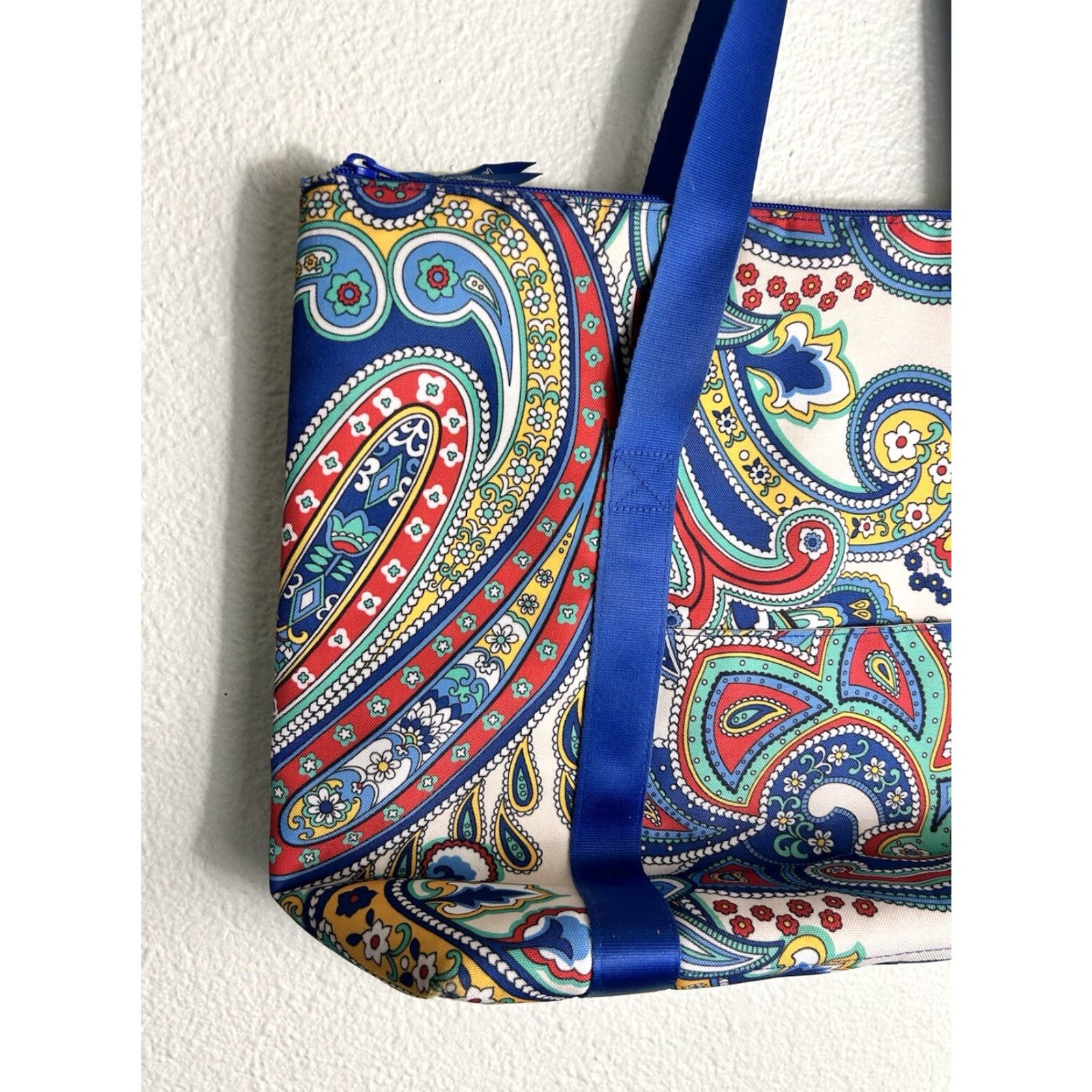 Vera Bradley Vera Bradley Color Tote Bag Marina Paisley Pattern Insulated 14.5x14x6 Multicolor Tote Unisex Adults Polyester Womens/Mens Size ONE SIZE - 2 Thumbnail