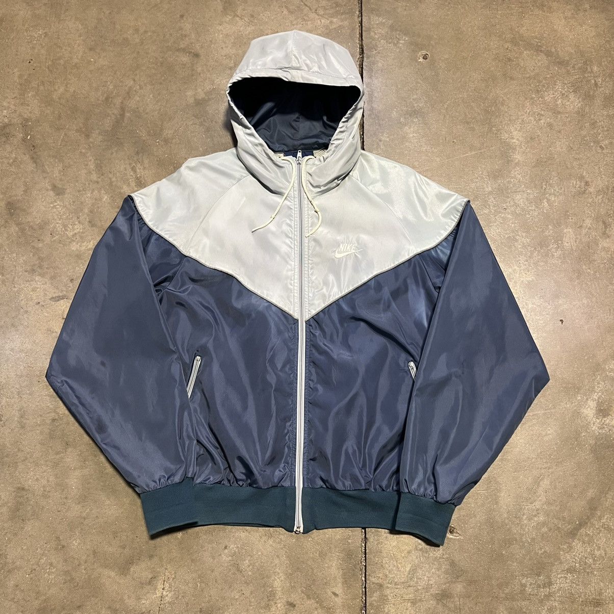 Nike Vintage 80s Nike Windbreaker Track Jacket Lightweight Logo Size US L / EU 52-54 / 3 - 4 Thumbnail