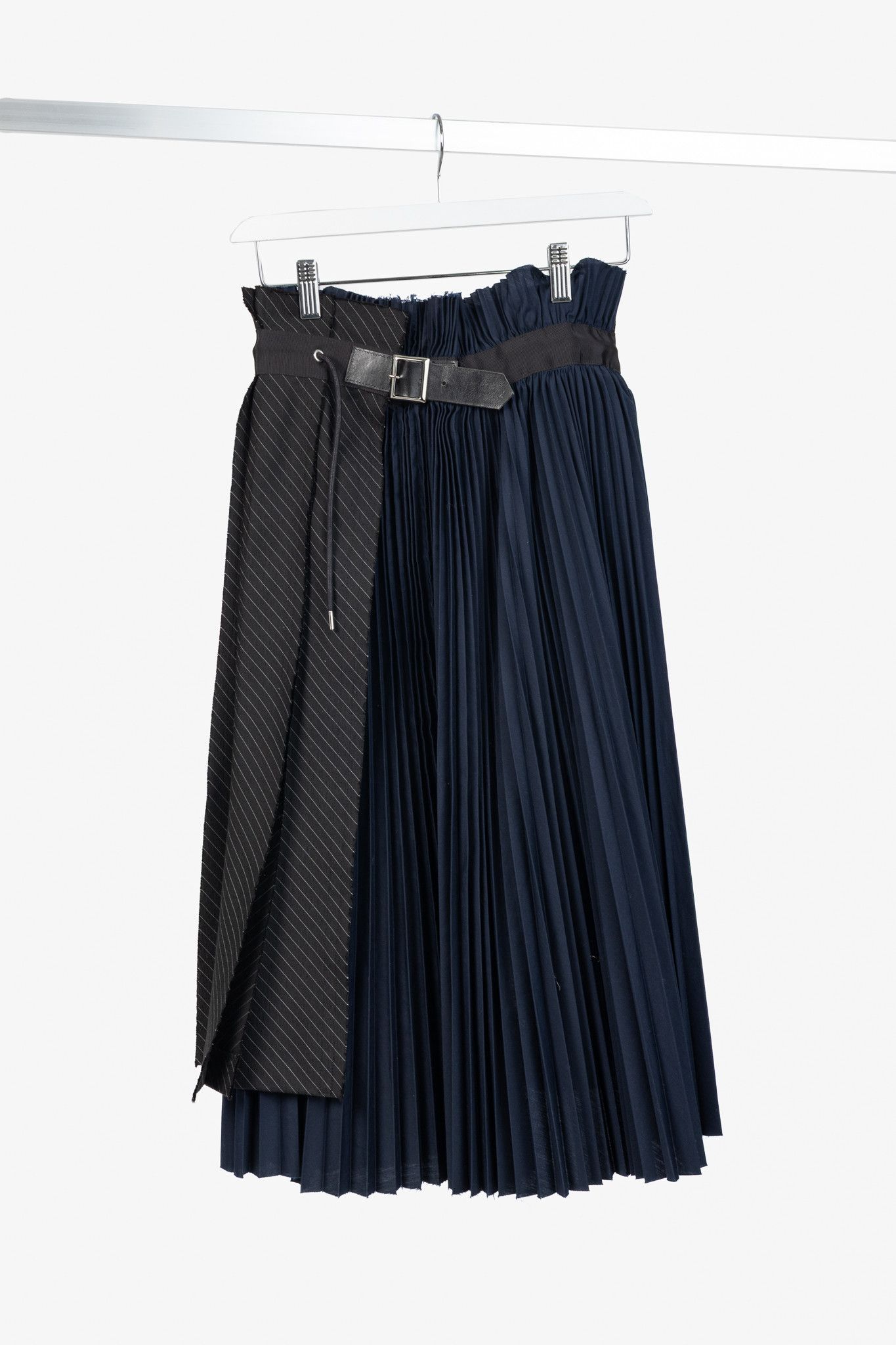 Sacai Sacai Black & Navy Pinstripe Docking Pleated Skirt Size 28" / US 6 / IT 42 - 1 Thumbnail