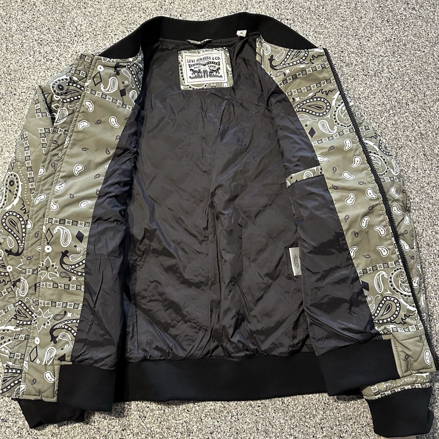Levi's Levi's Bomber Jacket Mens M Quilted Olive Green Paisley Size US M / EU 48-50 / 2 - 6 Thumbnail