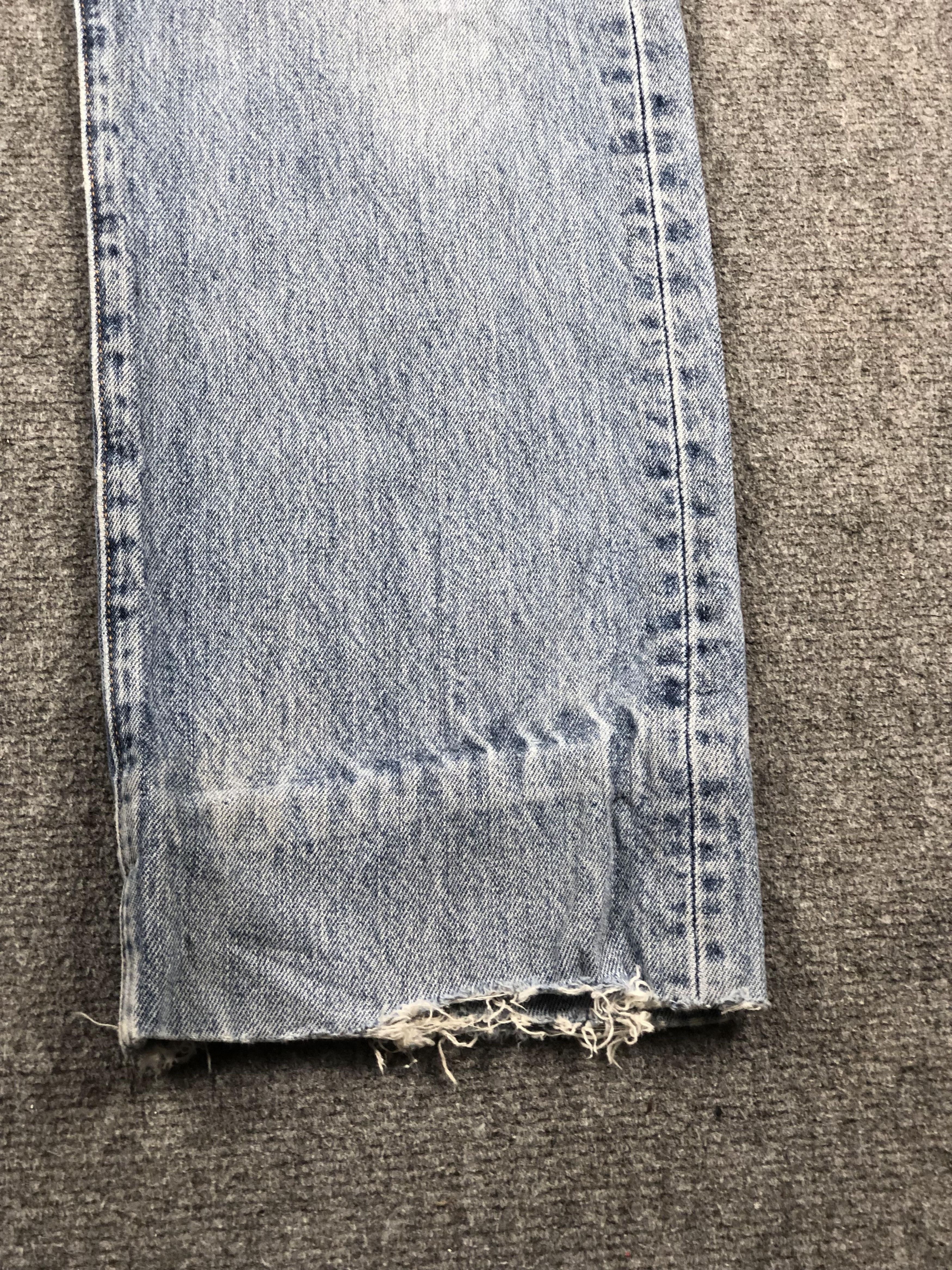 Levi's × Vintage Vintage Cropped Levis 501 Faded Blue Jeans DP2235 Size US 33 - 13 Thumbnail