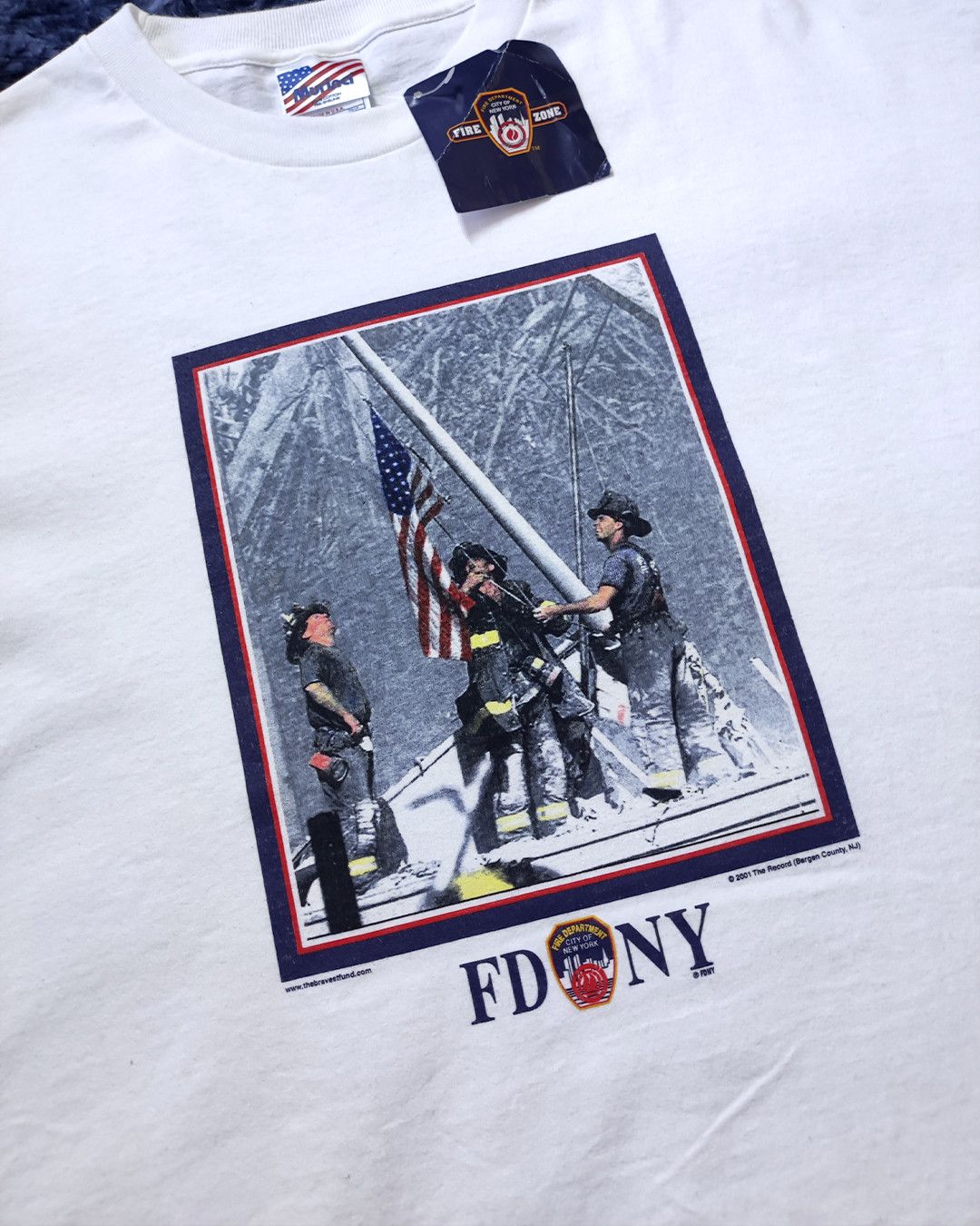 Vintage 2001 FDNY September 11 "The Record" 9.11 vintage tee 👨🏽‍🚒 Size US XL / EU 56 / 4 - 3 Thumbnail