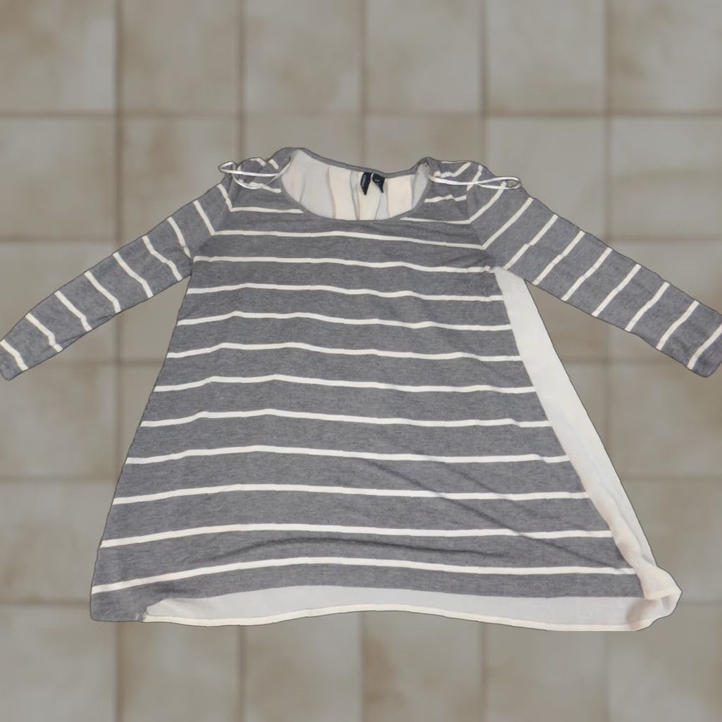 Cynthia Rowley Cynthia Rowley Blouse M Gray Striped Rayon Crew Neck Long Sleeve Cap Sleeve Casual Regular Women M Size M / US 6-8 / IT 42-44 - 1 Thumbnail