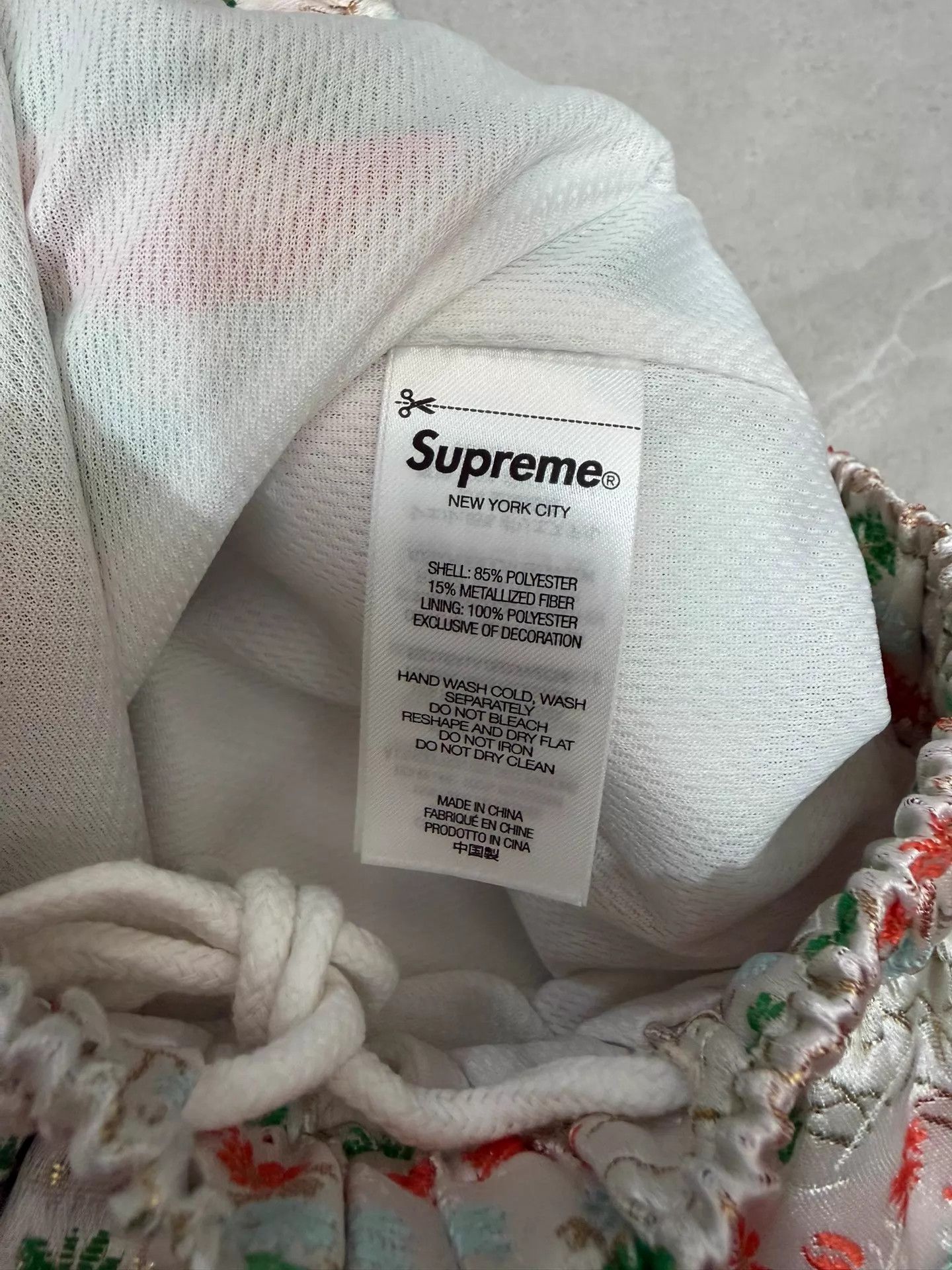 SUPREMEBEING Supreme SS26 WEEK5 FloralJacquard White Short M Unisex Size US 32 / EU 48 - 5 Thumbnail