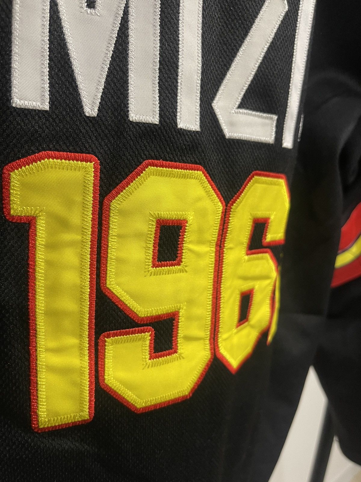 Other UGANDA HOCKEY Jersey mizizi shirt longsleeve Size US S / EU 44-46 / 1 - 7 Thumbnail
