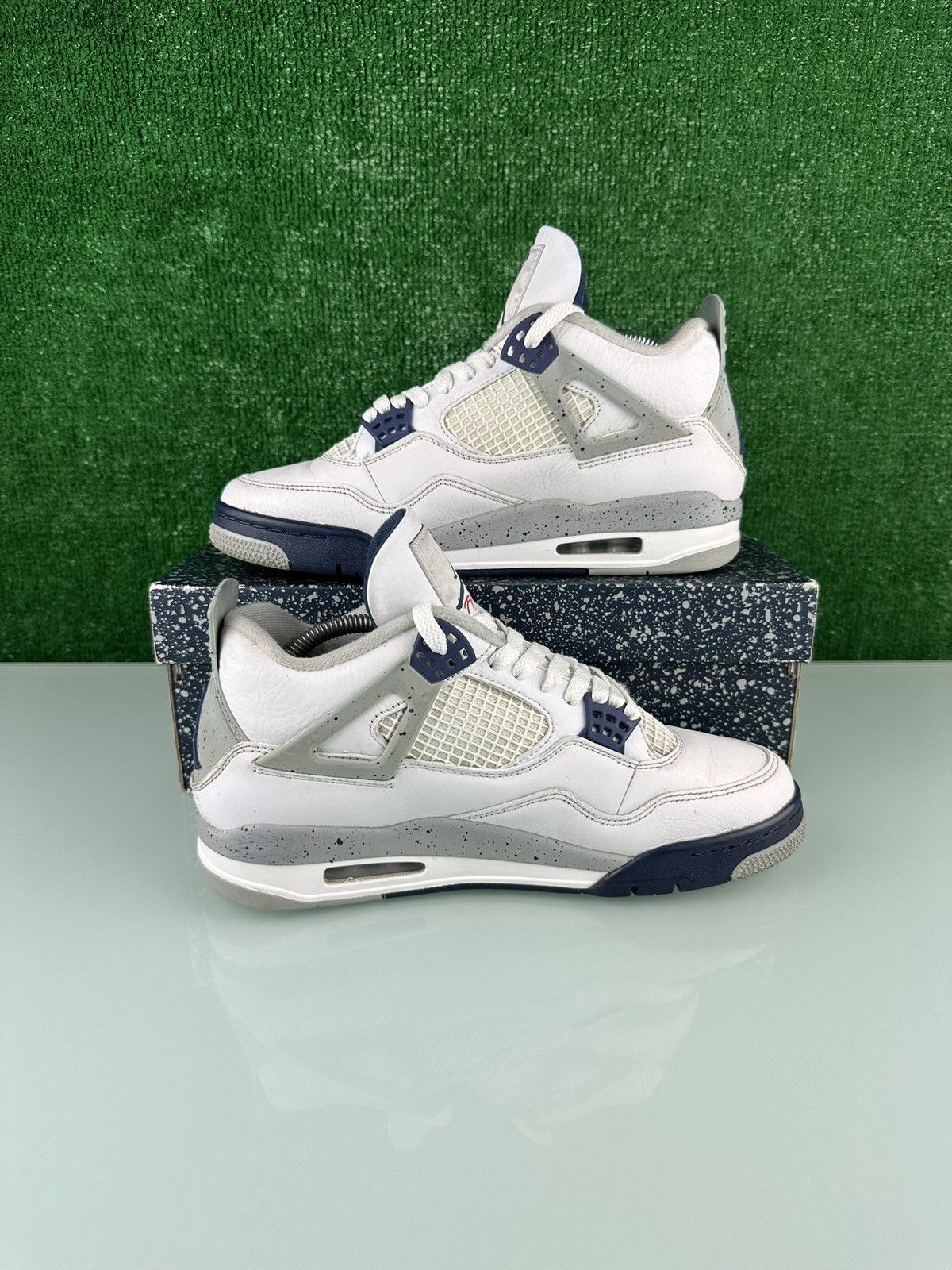 Jordan Brand Jordan 4 Retro Mid Midnight Navy size 9 Size US 9 / EU 42 - 3 Thumbnail