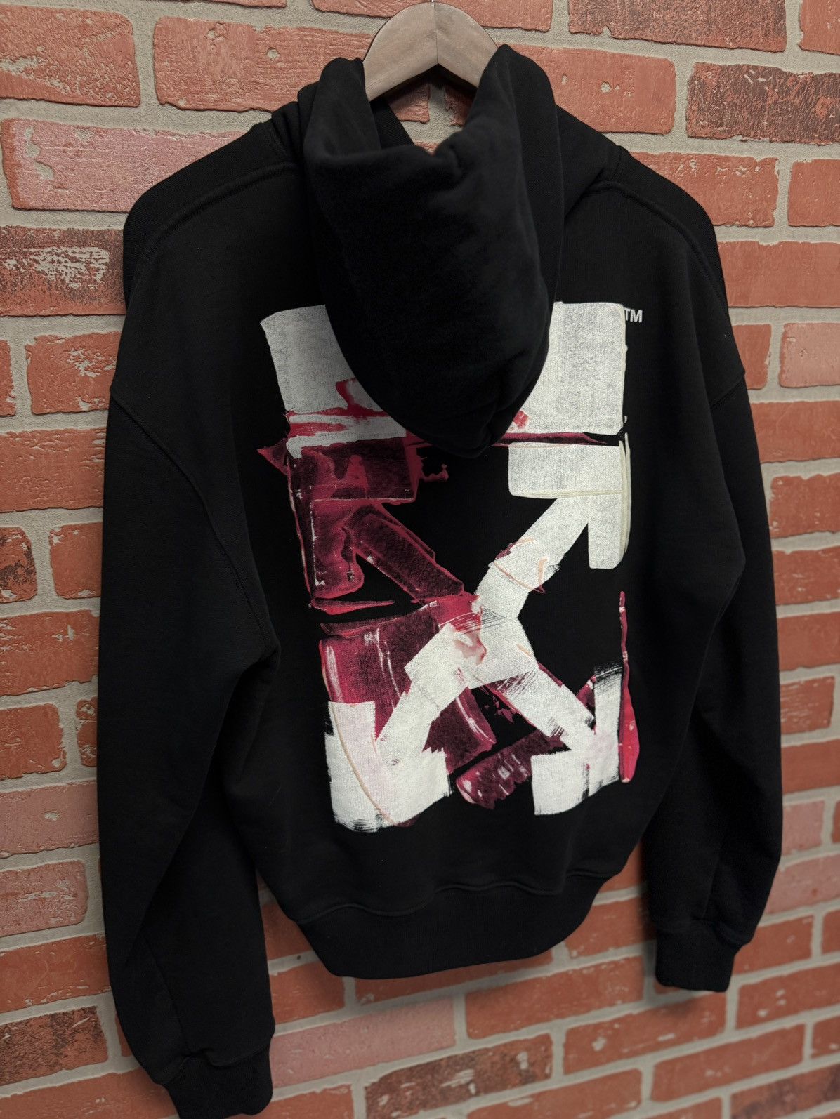 Off-White Off White Arrow Hoodie Size Small Pre Owned 🧼 Size US S / EU 44-46 / 1 - 5 Thumbnail