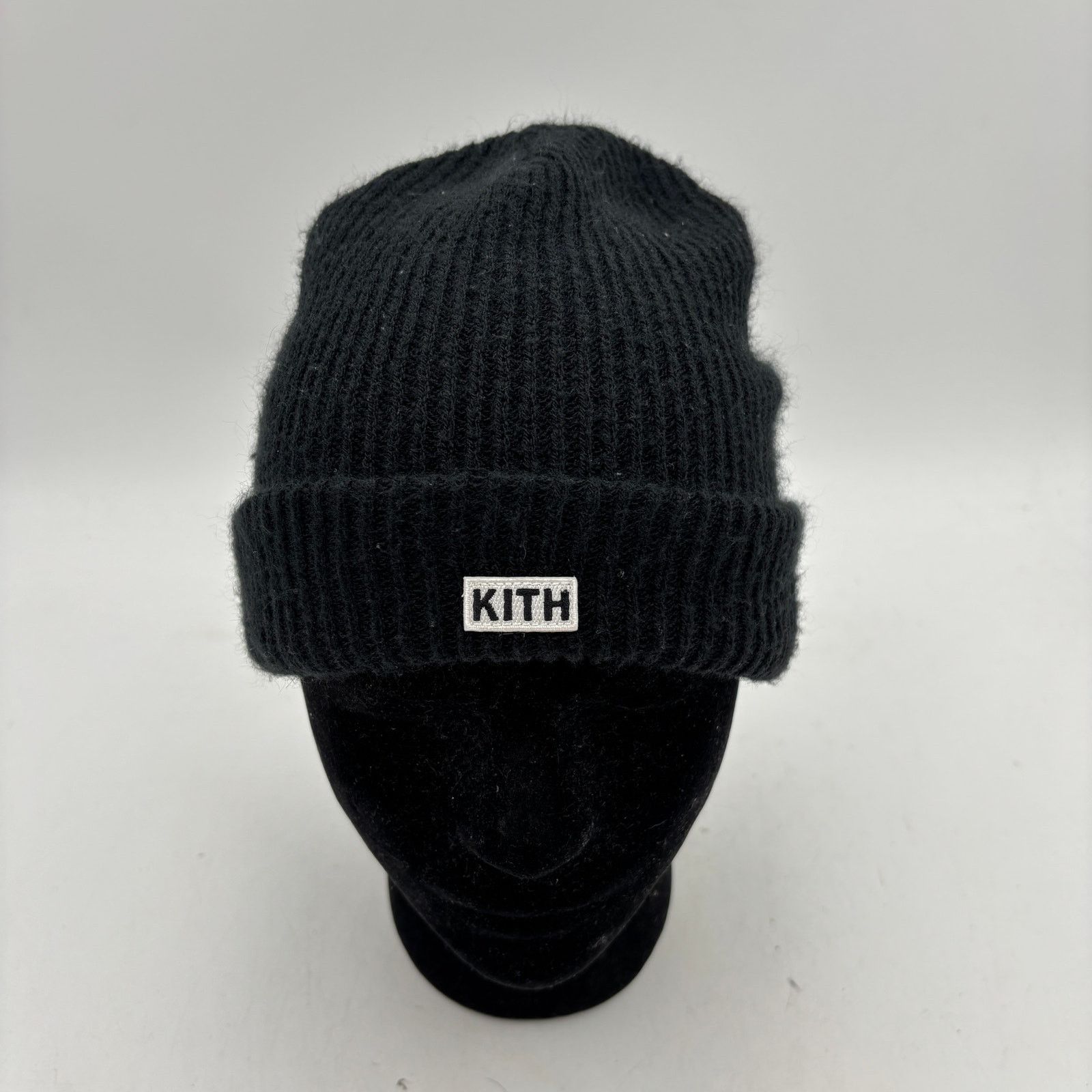 Kith Kith Classic Logo Knit Beanie Hat Acrylic Black Streetwear Size ONE SIZE - 2 Thumbnail