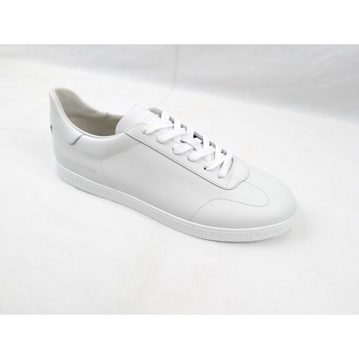 Givenchy o1rshd1 Low-Top Sneakers in White Size US 10 / EU 43 - 2 Thumbnail