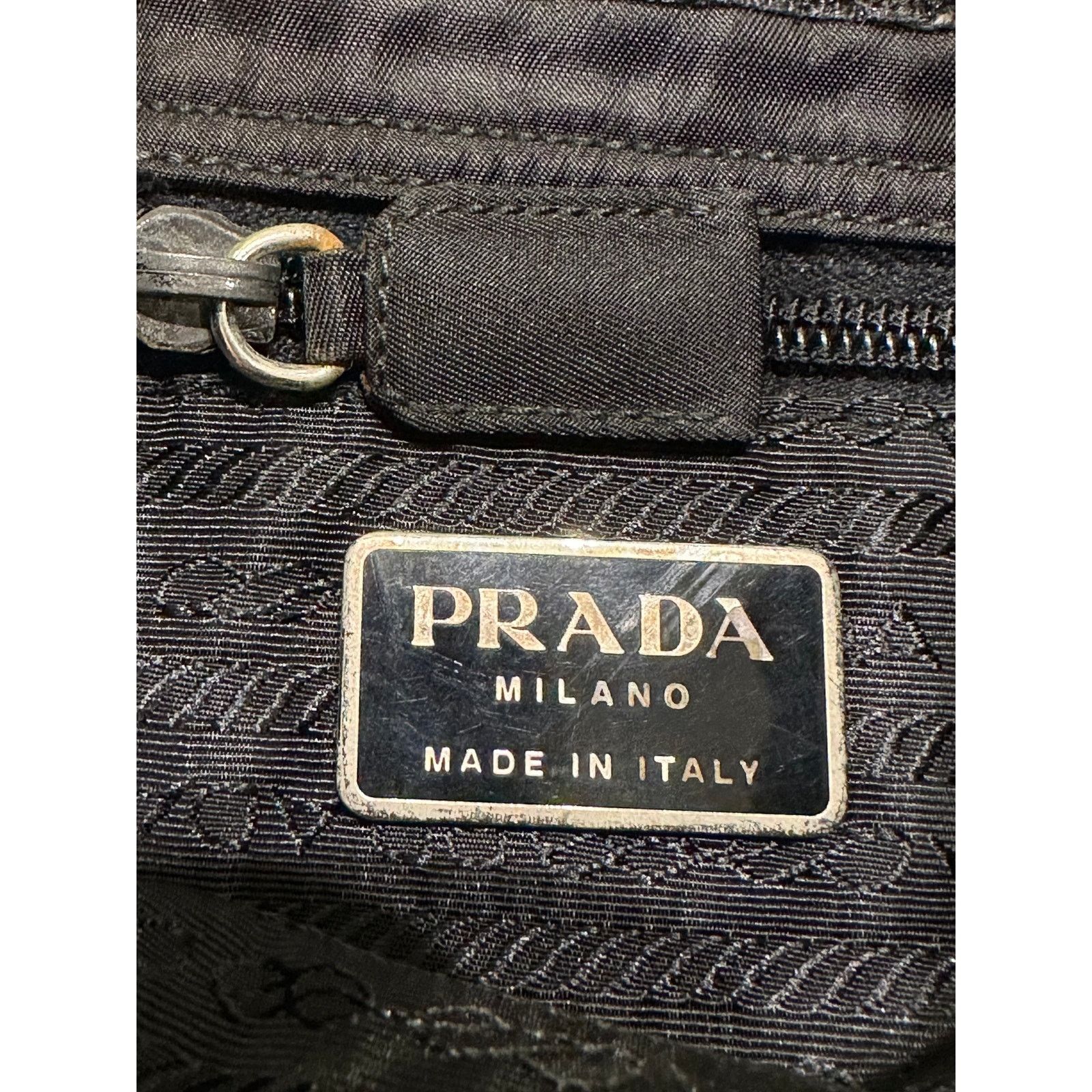 Prada 1990s Prada quilted nylon hobo bag with Lucite chain Size ONE SIZE - 7 Thumbnail