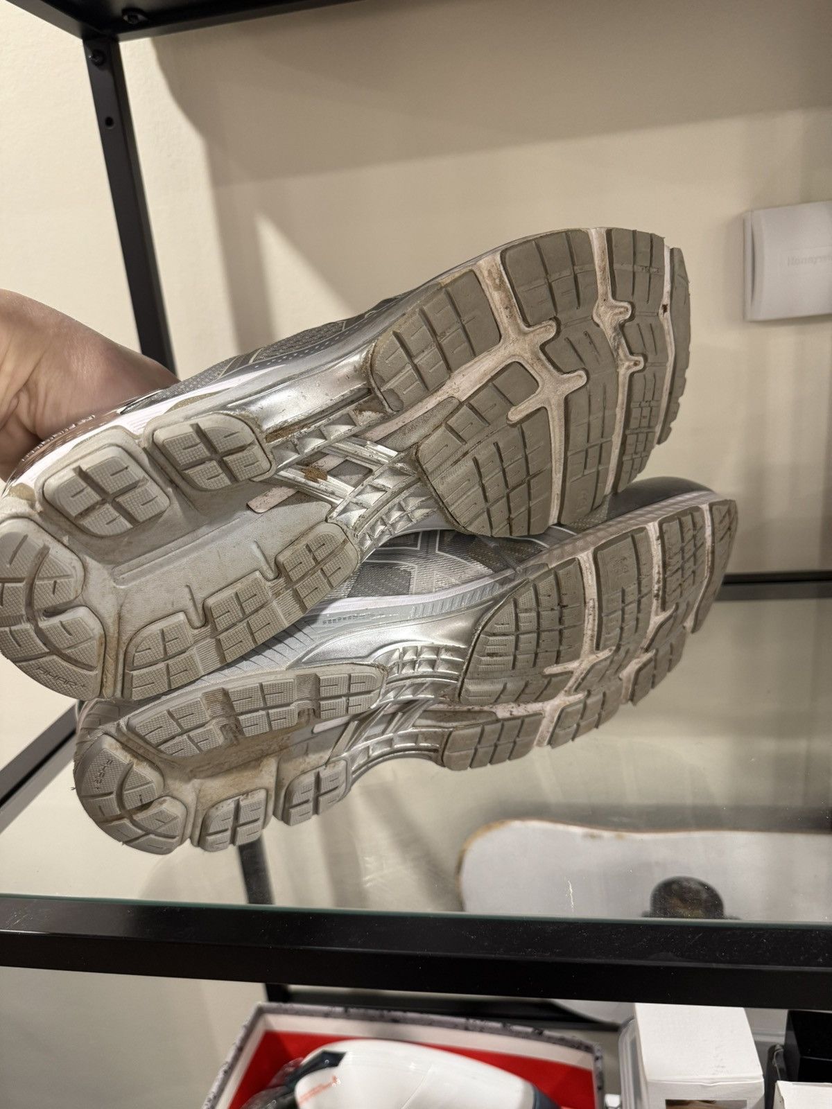 Asics Asics Gel-Kayano 26 Silver Metallic Flyte Foam Streetwear Size US 12 / EU 45 - 5 Thumbnail